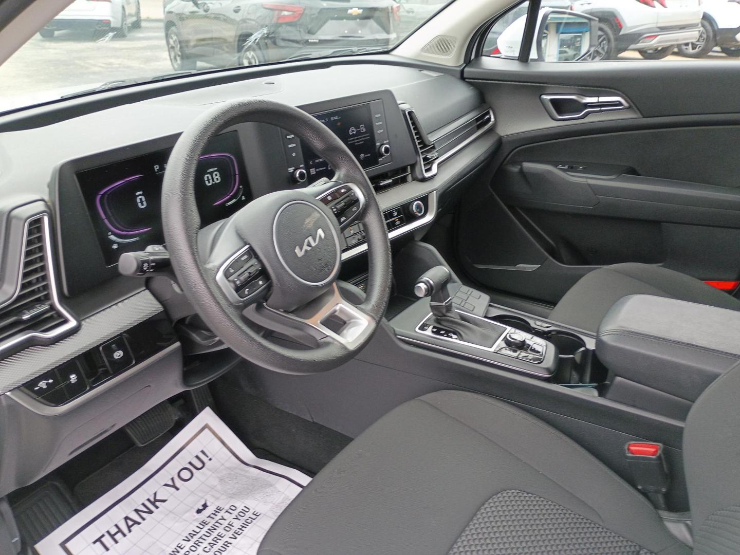 2025 White /Black Kia Sportage LX (5XYK23DF8SG) with an 2.5L V6 DOHC 24V engine, 8A transmission, located at 1842 Wirt Road, Houston, TX, 77055, (713) 973-3903, 29.805330, -95.484787 - Photo#8