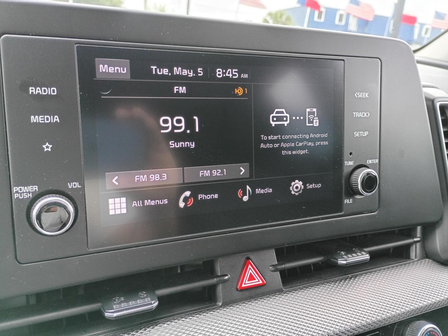 2025 White /Black Kia Sportage LX (5XYK23DF8SG) with an 2.5L V6 DOHC 24V engine, 8A transmission, located at 1842 Wirt Road, Houston, TX, 77055, (713) 973-3903, 29.805330, -95.484787 - Photo#21