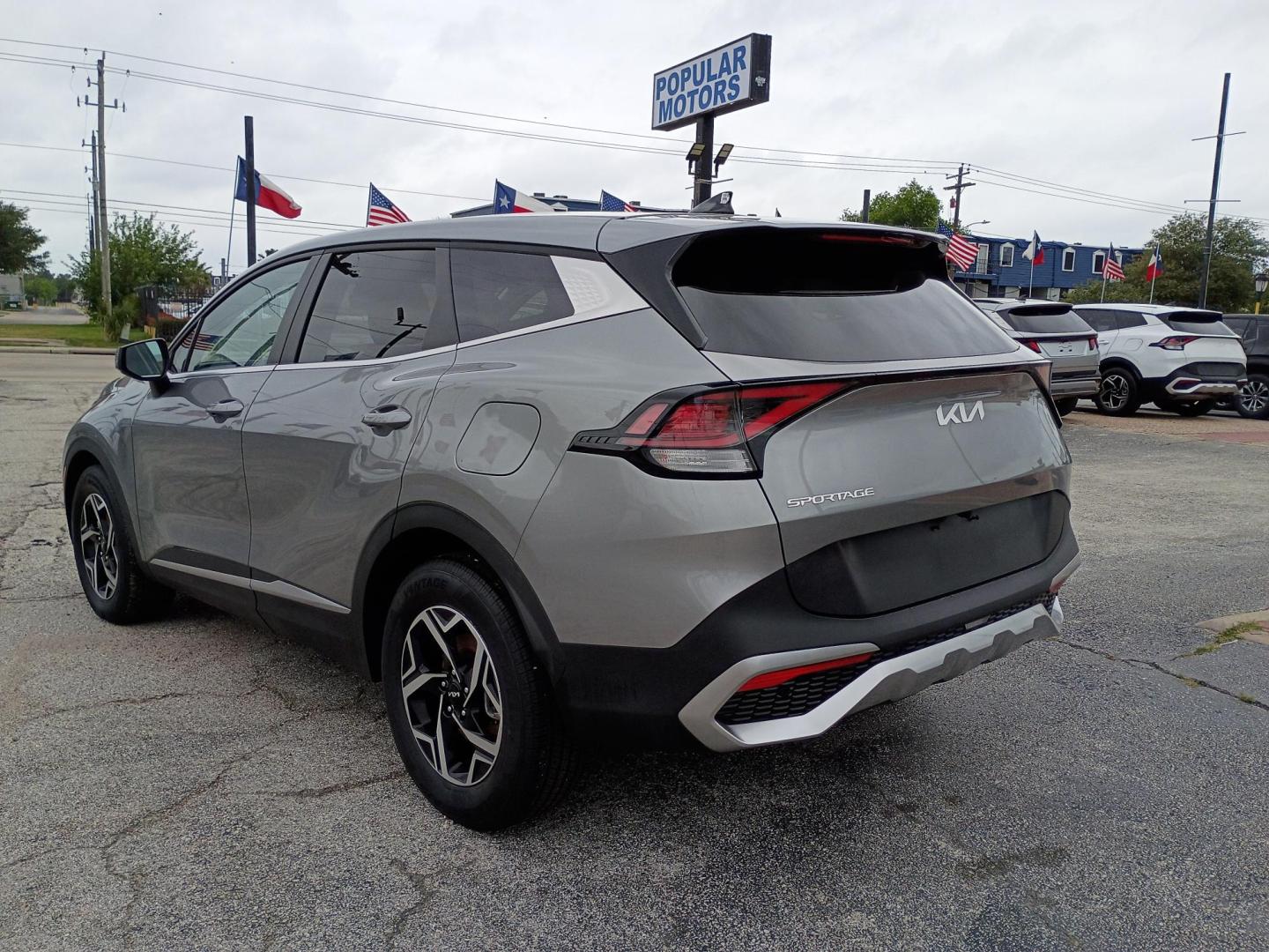 2025 Gray /Black Kia Sportage LX (KNDPU3DF9S7) with an 2.5L V6 DOHC 24V engine, 8A transmission, located at 1842 Wirt Road, Houston, TX, 77055, (713) 973-3903, 29.805330, -95.484787 - Photo#2