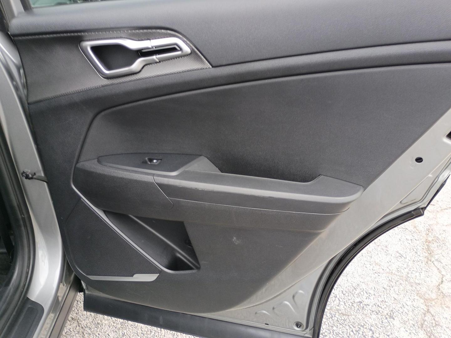 2025 Gray /Black Kia Sportage LX (KNDPU3DF9S7) with an 2.5L V6 DOHC 24V engine, 8A transmission, located at 1842 Wirt Road, Houston, TX, 77055, (713) 973-3903, 29.805330, -95.484787 - Photo#15