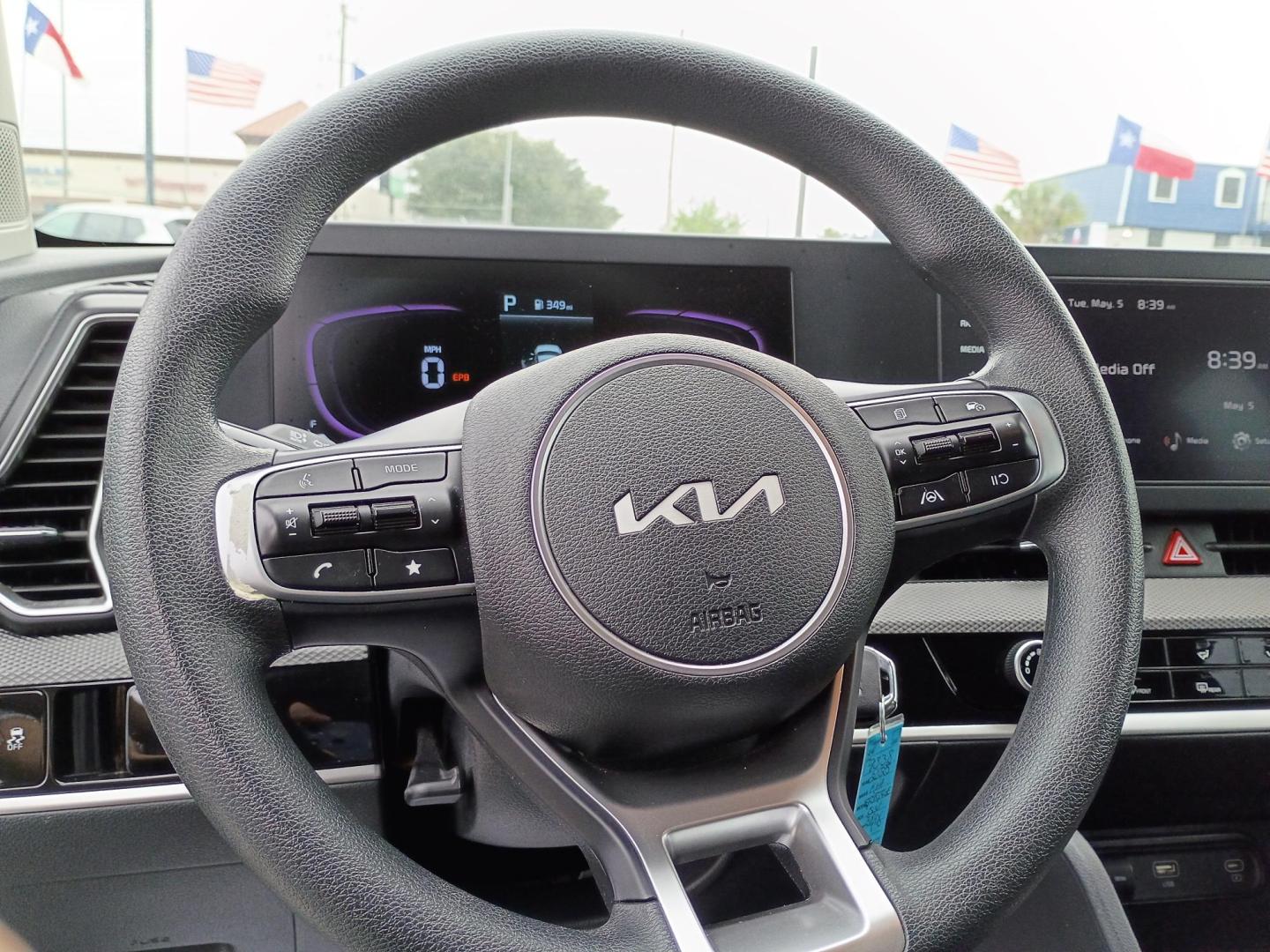 2025 Gray /Black Kia Sportage LX (KNDPU3DF9S7) with an 2.5L V6 DOHC 24V engine, 8A transmission, located at 1842 Wirt Road, Houston, TX, 77055, (713) 973-3903, 29.805330, -95.484787 - Photo#19