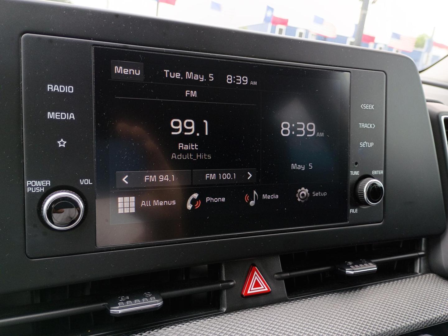 2025 Gray /Black Kia Sportage LX (KNDPU3DF9S7) with an 2.5L V6 DOHC 24V engine, 8A transmission, located at 1842 Wirt Road, Houston, TX, 77055, (713) 973-3903, 29.805330, -95.484787 - Photo#21