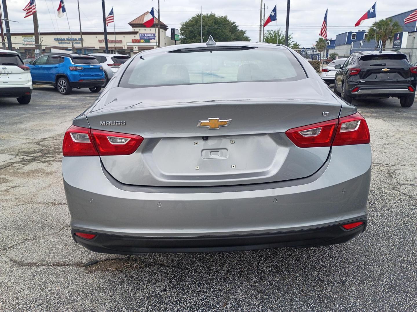 2025 Gray /Black Chevrolet Malibu 1LT (1G1ZD5ST2SF) with an 1.5L L4 DOHC 16V engine, 6A transmission, located at 1842 Wirt Road, Houston, TX, 77055, (713) 973-3903, 29.805330, -95.484787 - Photo#3
