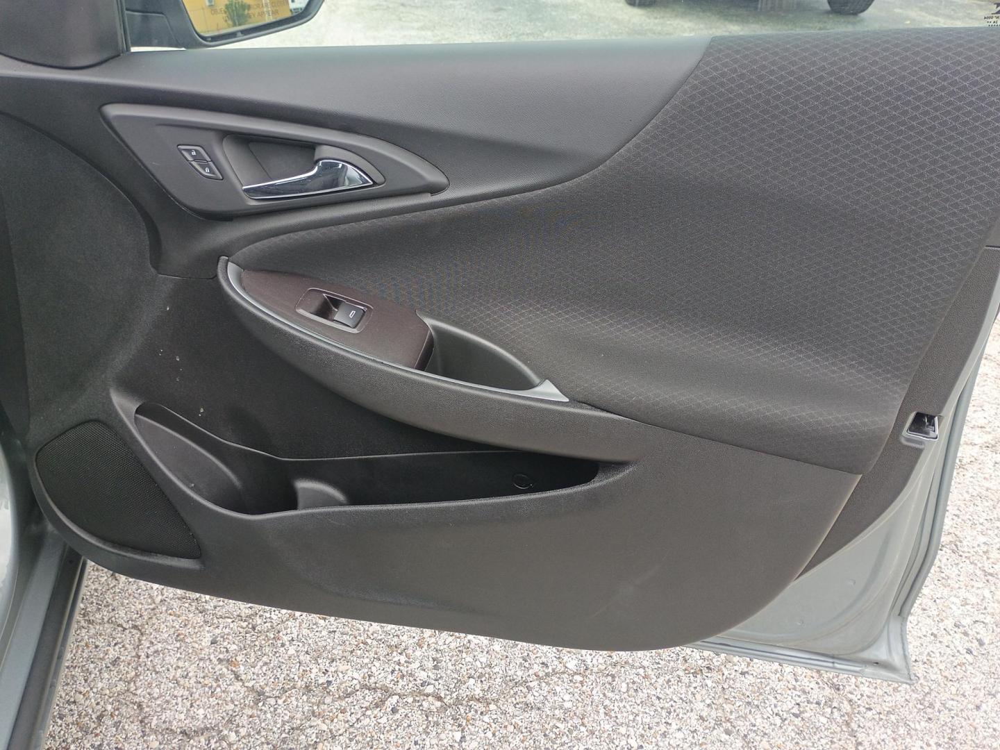 2025 Gray /Black Chevrolet Malibu 1LT (1G1ZD5ST2SF) with an 1.5L L4 DOHC 16V engine, 6A transmission, located at 1842 Wirt Road, Houston, TX, 77055, (713) 973-3903, 29.805330, -95.484787 - Photo#13