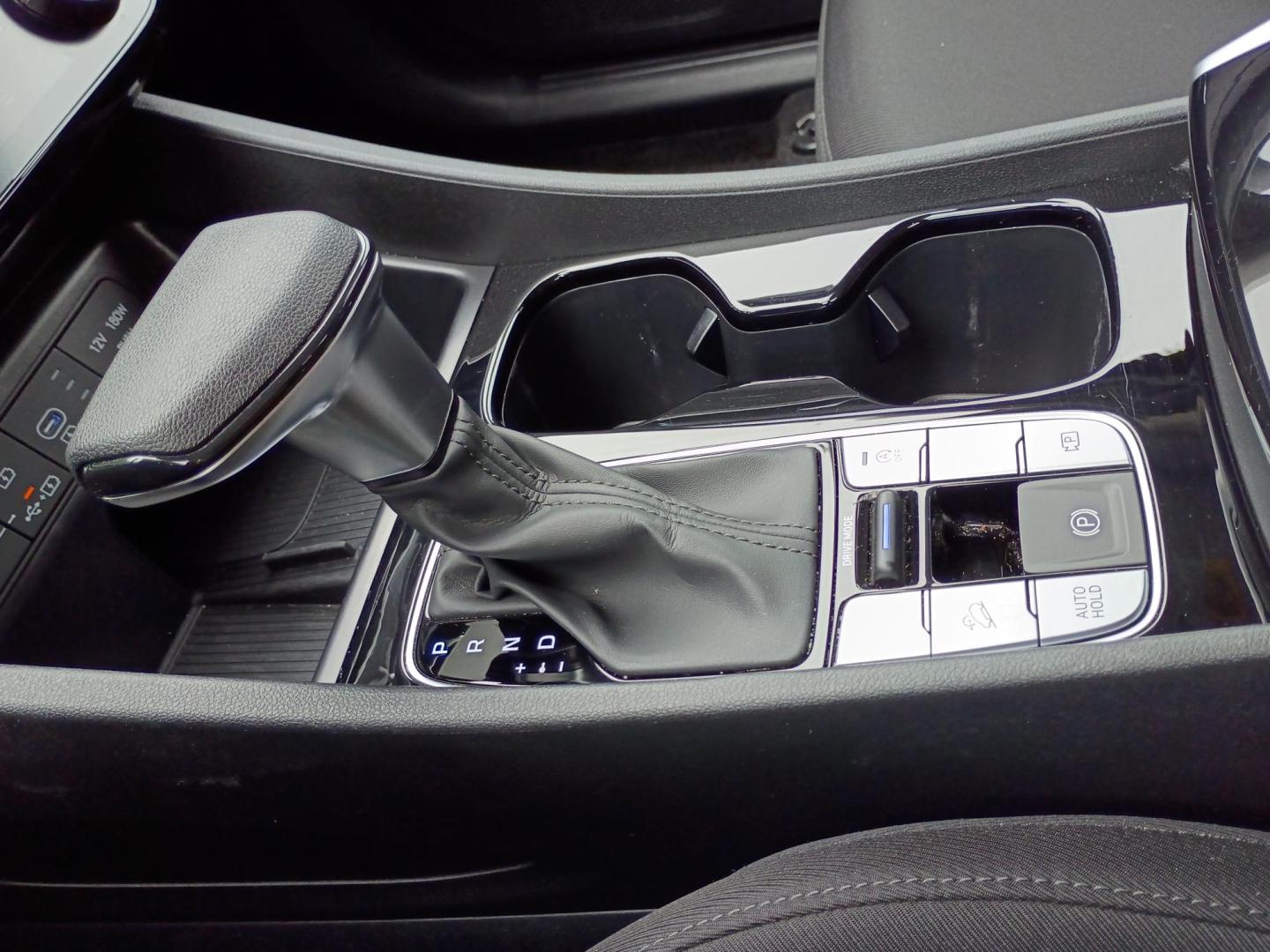 2025 White Hyundai Tucson SEL (5NMJB3DE9SH) with an 2.5L L4 DOHC 16V engine, 8A transmission, located at 1842 Wirt Road, Houston, TX, 77055, (713) 973-3903, 29.805330, -95.484787 - Photo#24