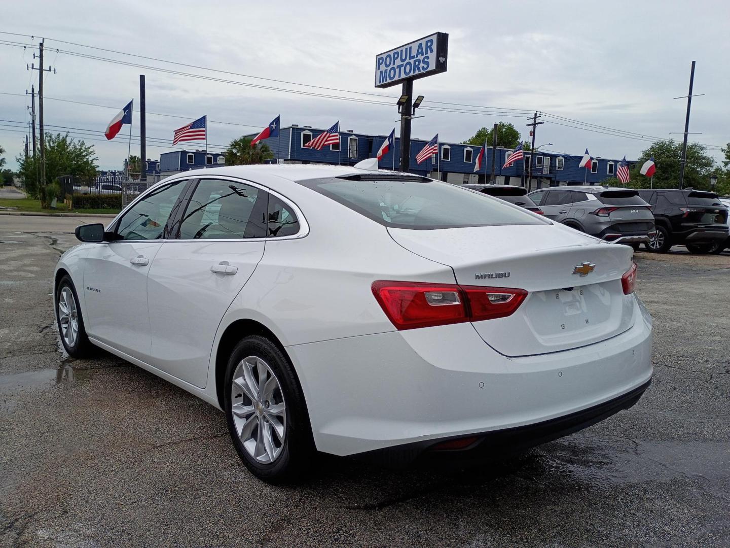 2025 White Chevrolet Malibu 1LT (1G1ZD5ST1SF) with an 1.5L L4 DOHC 16V engine, 6A transmission, located at 1842 Wirt Road, Houston, TX, 77055, (713) 973-3903, 29.805330, -95.484787 - Photo#2
