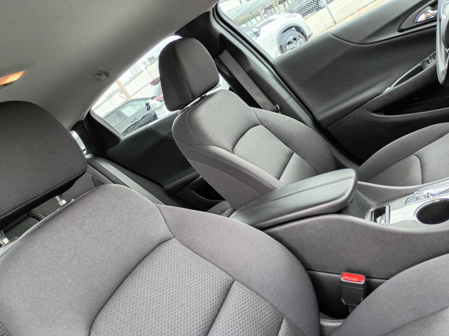 2025 White Chevrolet Malibu 1LT (1G1ZD5ST1SF) with an 1.5L L4 DOHC 16V engine, 6A transmission, located at 1842 Wirt Road, Houston, TX, 77055, (713) 973-3903, 29.805330, -95.484787 - Photo#12