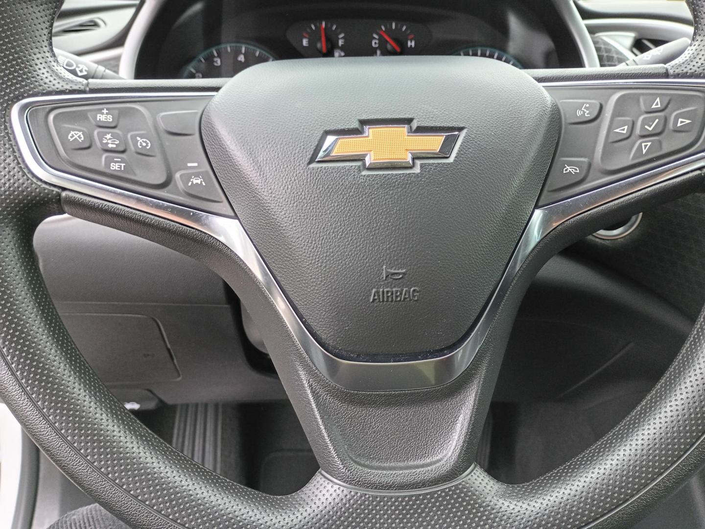 2025 White Chevrolet Malibu 1LT (1G1ZD5ST1SF) with an 1.5L L4 DOHC 16V engine, 6A transmission, located at 1842 Wirt Road, Houston, TX, 77055, (713) 973-3903, 29.805330, -95.484787 - Photo#18