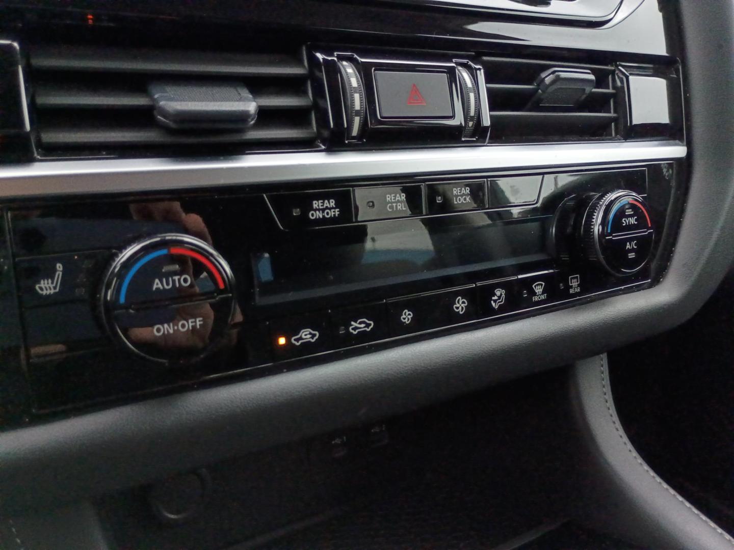 2024 Black Nissan Pathfinder SV 4WD (5N1DR3BC0RC) with an 3.5L V6 DOHC 24V engine, CVT transmission, located at 1842 Wirt Road, Houston, TX, 77055, (713) 973-3903, 29.805330, -95.484787 - Photo#24