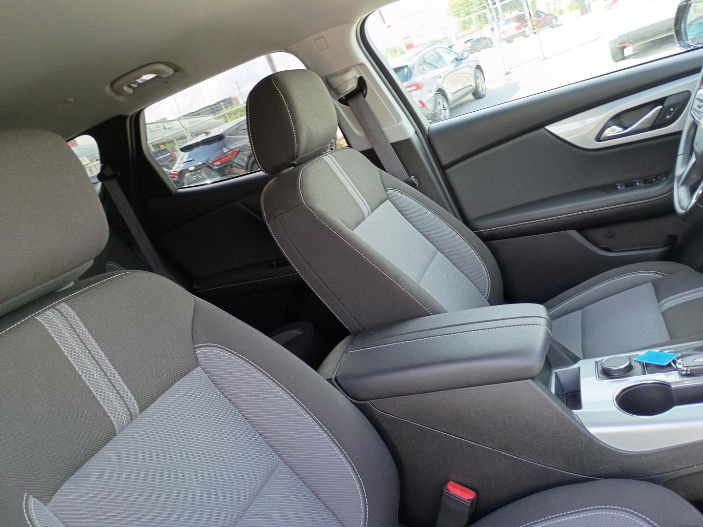 2025 Silver Chevrolet Blazer 2LT (3GNKBCR45SS) with an 2.0L L4 DOHC 16 TURBO engine, 9A transmission, located at 1842 Wirt Road, Houston, TX, 77055, (713) 973-3903, 29.805330, -95.484787 - Photo#12