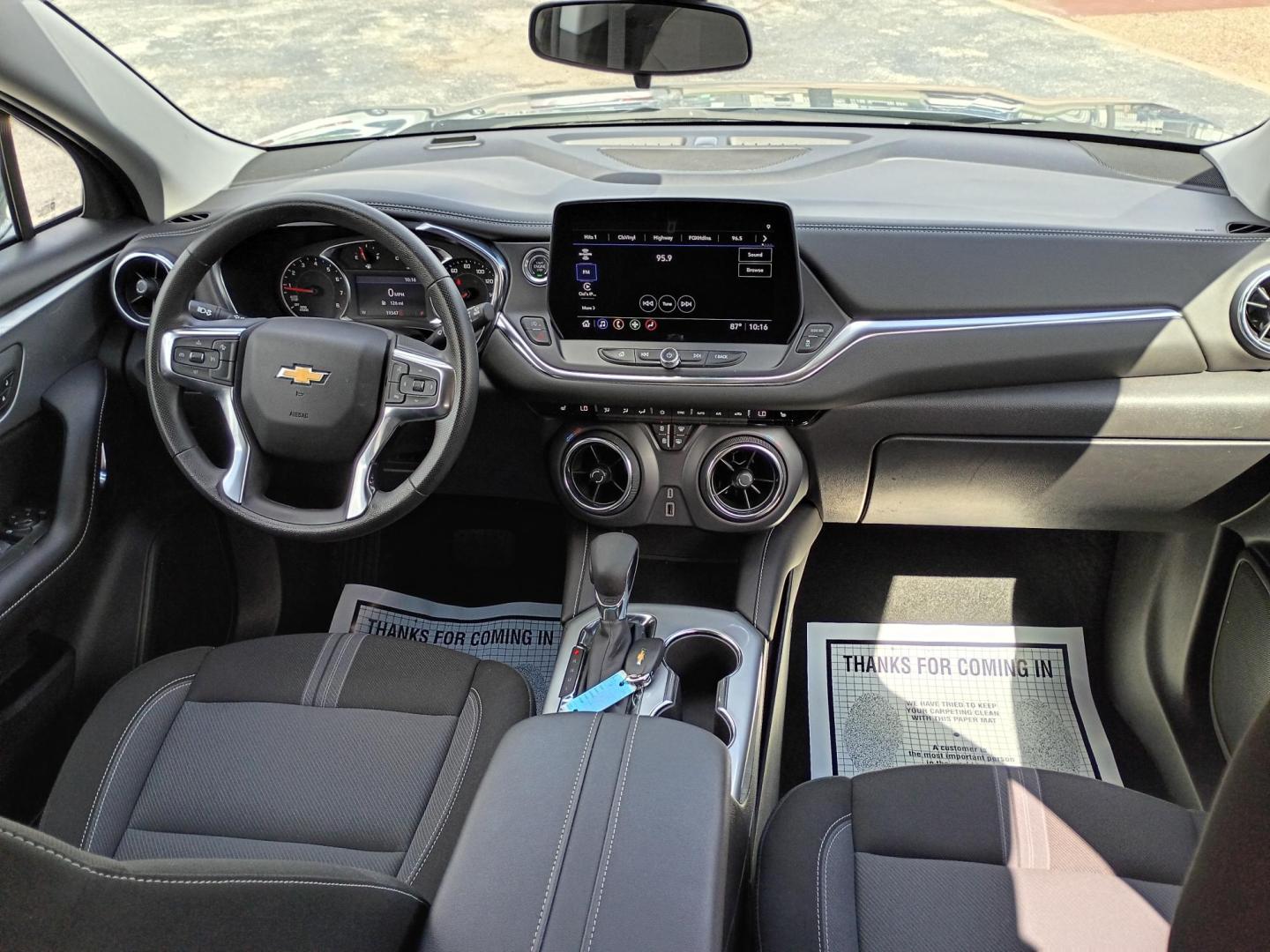2025 Silver Chevrolet Blazer 2LT (3GNKBCR45SS) with an 2.0L L4 DOHC 16 TURBO engine, 9A transmission, located at 1842 Wirt Road, Houston, TX, 77055, (713) 973-3903, 29.805330, -95.484787 - Photo#17