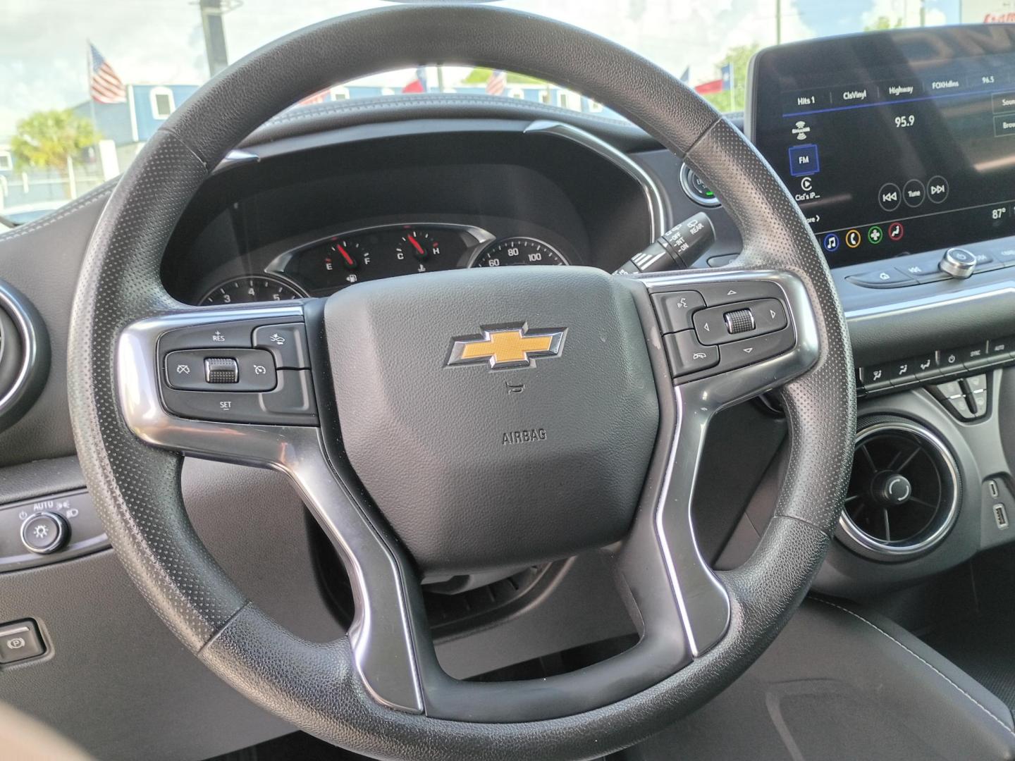 2025 Silver Chevrolet Blazer 2LT (3GNKBCR45SS) with an 2.0L L4 DOHC 16 TURBO engine, 9A transmission, located at 1842 Wirt Road, Houston, TX, 77055, (713) 973-3903, 29.805330, -95.484787 - Photo#19