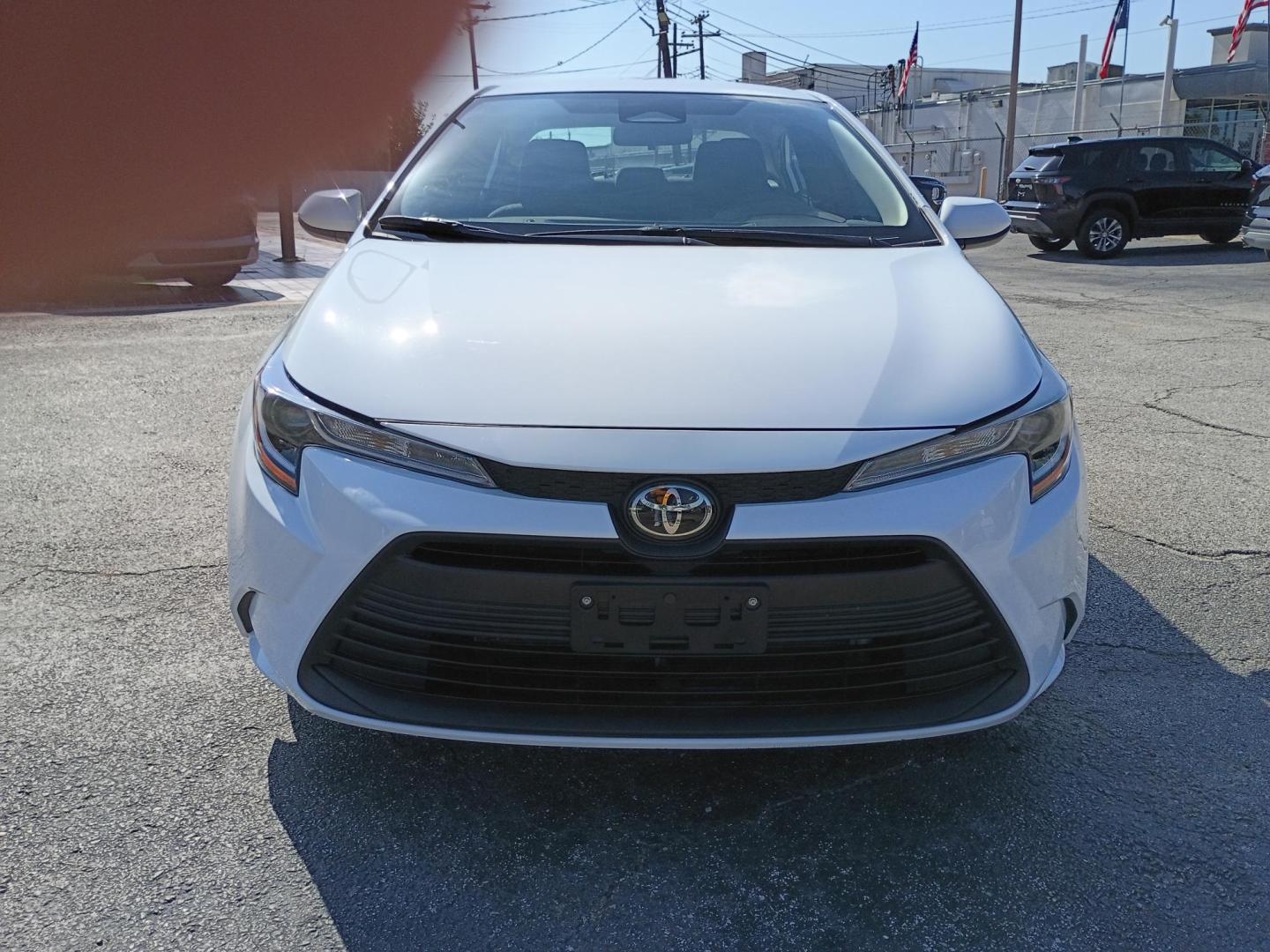 2026 White Toyota Corolla LE (5YFB4MDE9TP) with an 2.0L L4 DOHC 16V engine, CVT transmission, located at 1842 Wirt Road, Houston, TX, 77055, (713) 973-3903, 29.805330, -95.484787 - Photo#7