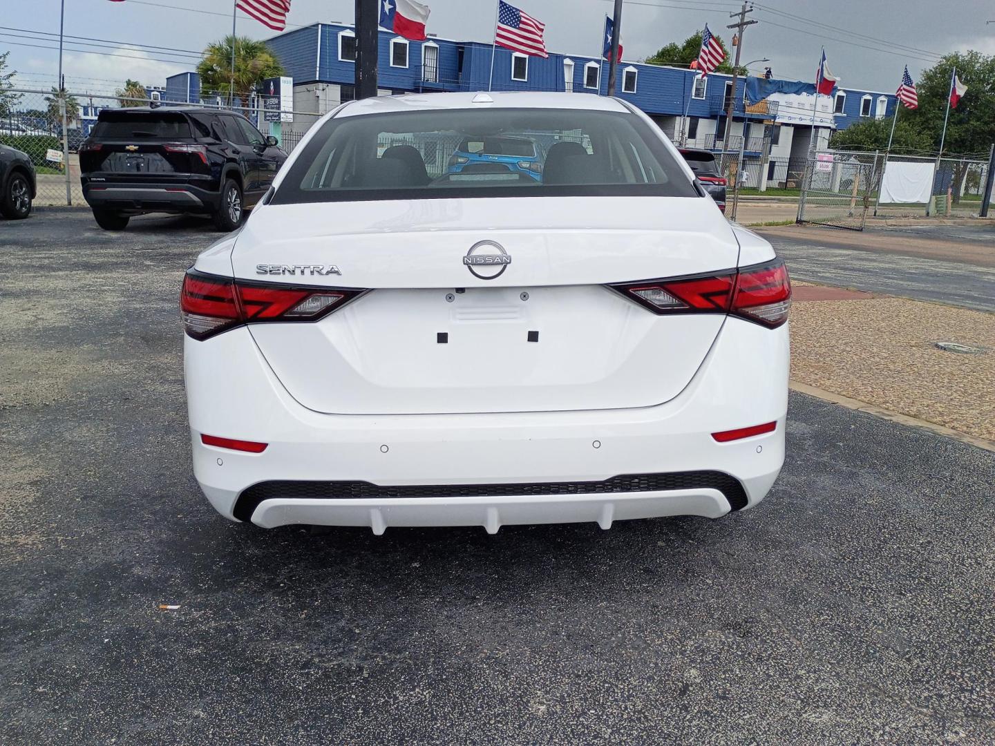 2025 Nissan Sentra SV (3N1AB8CV2SY) with an 1.8L L4 SFI DOHC 16V engine, CVT transmission, located at 1842 Wirt Road, Houston, TX, 77055, (713) 973-3903, 29.805330, -95.484787 - Photo#3