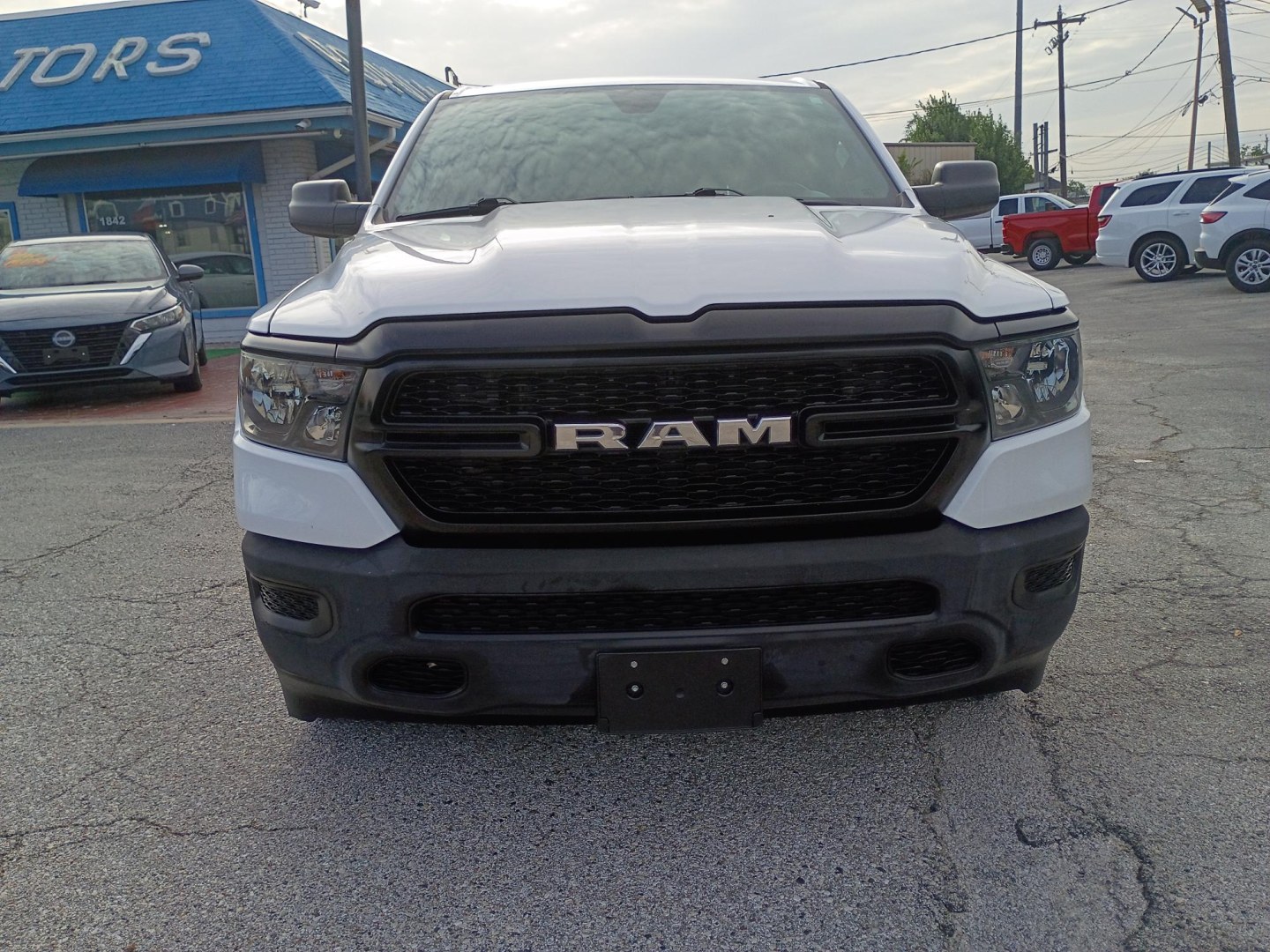 2023 White RAM 1500 Tradesman Quad Cab 2WD (1C6SRECG4PN) with an 3.6L V6 DOHC 24V engine, 8A transmission, located at 1842 Wirt Road, Houston, TX, 77055, (713) 973-3903, 29.805330, -95.484787- Photo#8