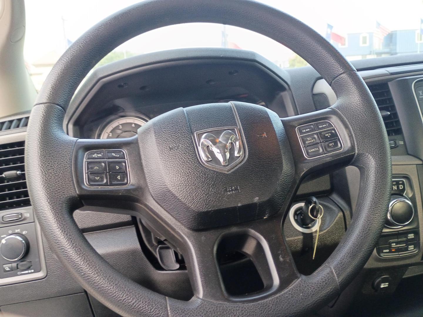 2022 White RAM 1500 Classic Tradesman Crew Cab SWB 4WD (3C6RR7KG5NG) with an 3.6L V6 DOHC 24V FFV engine, 8A transmission, located at 1842 Wirt Road, Houston, TX, 77055, (713) 973-3903, 29.805330, -95.484787- Photo#17