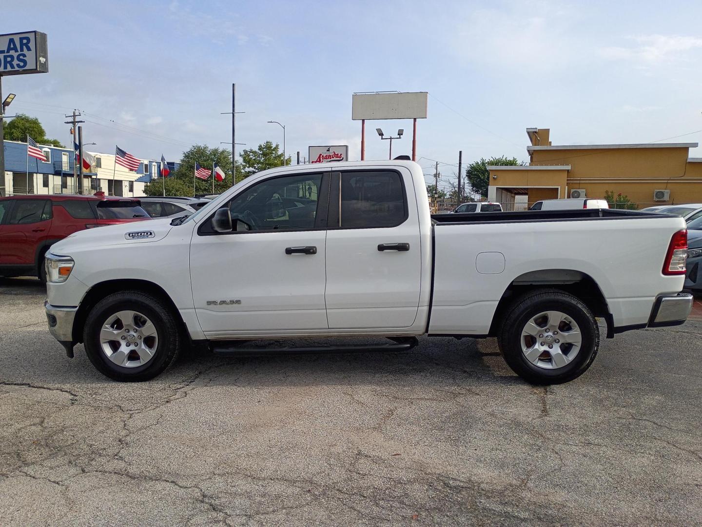 2023 White RAM 1500 Big Horn Quad Cab 2WD (1C6RREBG7PN) with an 3.6L V6 DOHC 24V engine, 8A transmission, located at 1842 Wirt Road, Houston, TX, 77055, (713) 973-3903, 29.805330, -95.484787- Photo#1