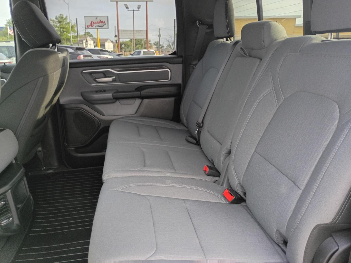 2022 White RAM 1500 Big Horn Crew Cab SWB 2WD (1C6RREFG9NN) with an 3.6L V6 DOHC 24V engine, 8A transmission, located at 1842 Wirt Road, Houston, TX, 77055, (713) 973-3903, 29.805330, -95.484787- Photo#10