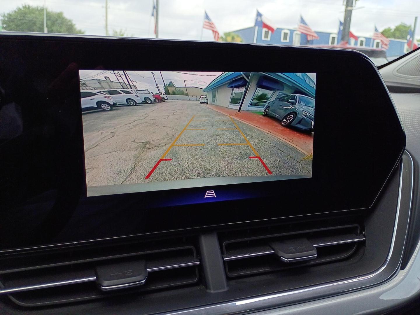 2025 Silver Chevrolet Trax LT (KL77LHEP4SC) with an 1.2L L3 TURBO engine, 6A transmission, located at 1842 Wirt Road, Houston, TX, 77055, (713) 973-3903, 29.805330, -95.484787- Photo#22