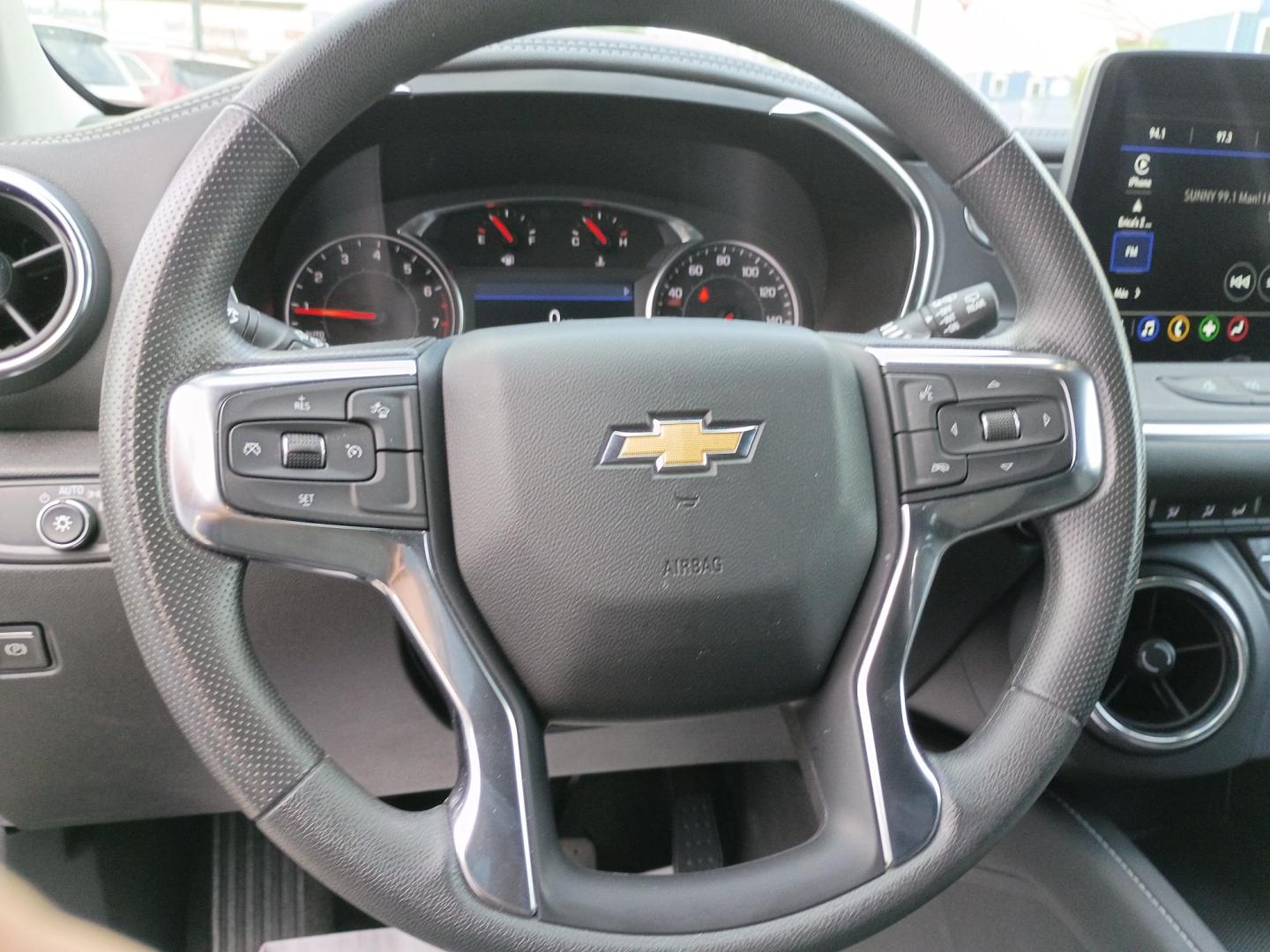 2025 Black Chevrolet Blazer 2LT (3GNKBCR40SS) with an 2.0L L4 DOHC 16 TURBO engine, 9A transmission, located at 1842 Wirt Road, Houston, TX, 77055, (713) 973-3903, 29.805330, -95.484787- Photo#19