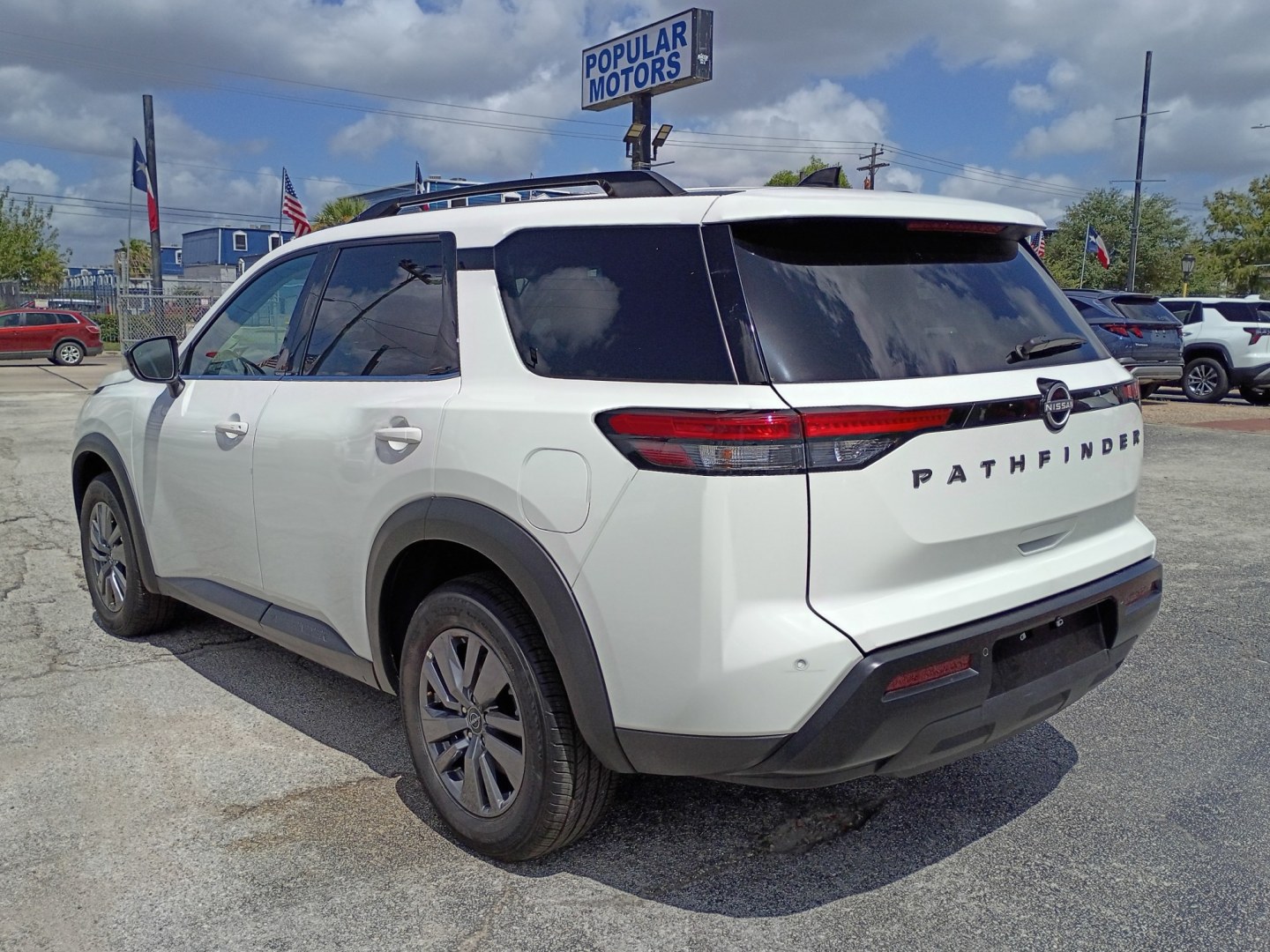 2026 White /Black NISSAN Pathfinder SV (5N1DR3BS8TC) , Automatic transmission, located at 1842 Wirt Road, Houston, TX, 77055, (713) 973-3903, 29.805330, -95.484787- Photo#2