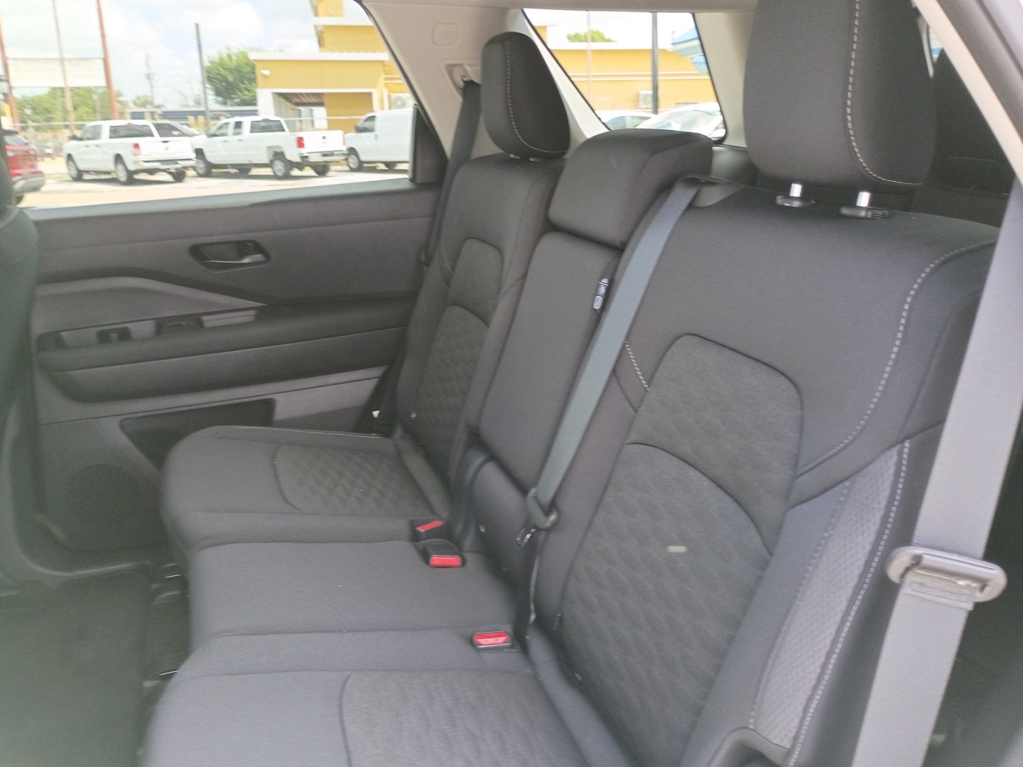 2026 White /Black NISSAN Pathfinder SV (5N1DR3BS8TC) , Automatic transmission, located at 1842 Wirt Road, Houston, TX, 77055, (713) 973-3903, 29.805330, -95.484787- Photo#10