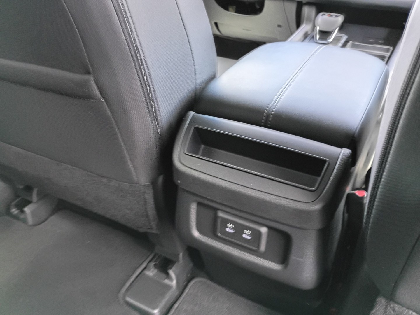 2026 White /Black NISSAN Pathfinder SV (5N1DR3BS8TC) , Automatic transmission, located at 1842 Wirt Road, Houston, TX, 77055, (713) 973-3903, 29.805330, -95.484787- Photo#15