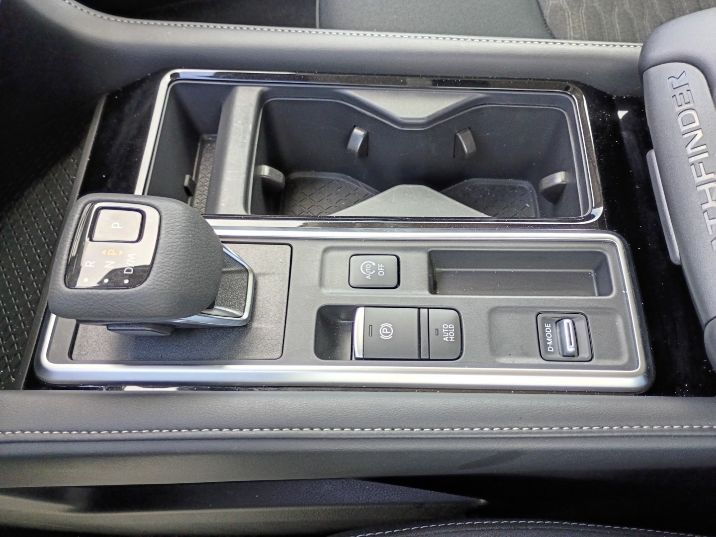 2026 White /Black NISSAN Pathfinder SV (5N1DR3BS8TC) , Automatic transmission, located at 1842 Wirt Road, Houston, TX, 77055, (713) 973-3903, 29.805330, -95.484787- Photo#21