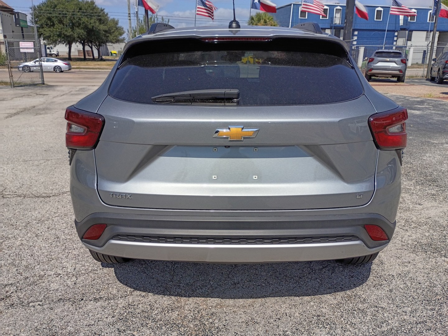 2025 Gray /Black Chevrolet Trax LT (KL77LHEP1SC) with an 1.2L L3 TURBO engine, 6A transmission, located at 1842 Wirt Road, Houston, TX, 77055, (713) 973-3903, 29.805330, -95.484787- Photo#3