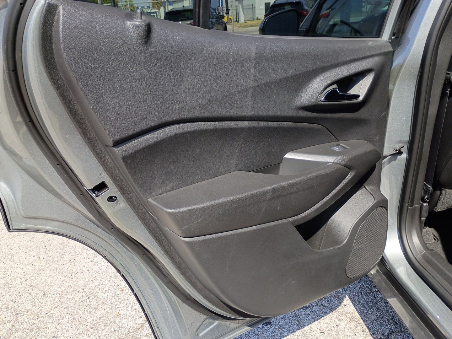 2025 Gray /Black Chevrolet Trax LT (KL77LHEP1SC) with an 1.2L L3 TURBO engine, 6A transmission, located at 1842 Wirt Road, Houston, TX, 77055, (713) 973-3903, 29.805330, -95.484787- Photo#11