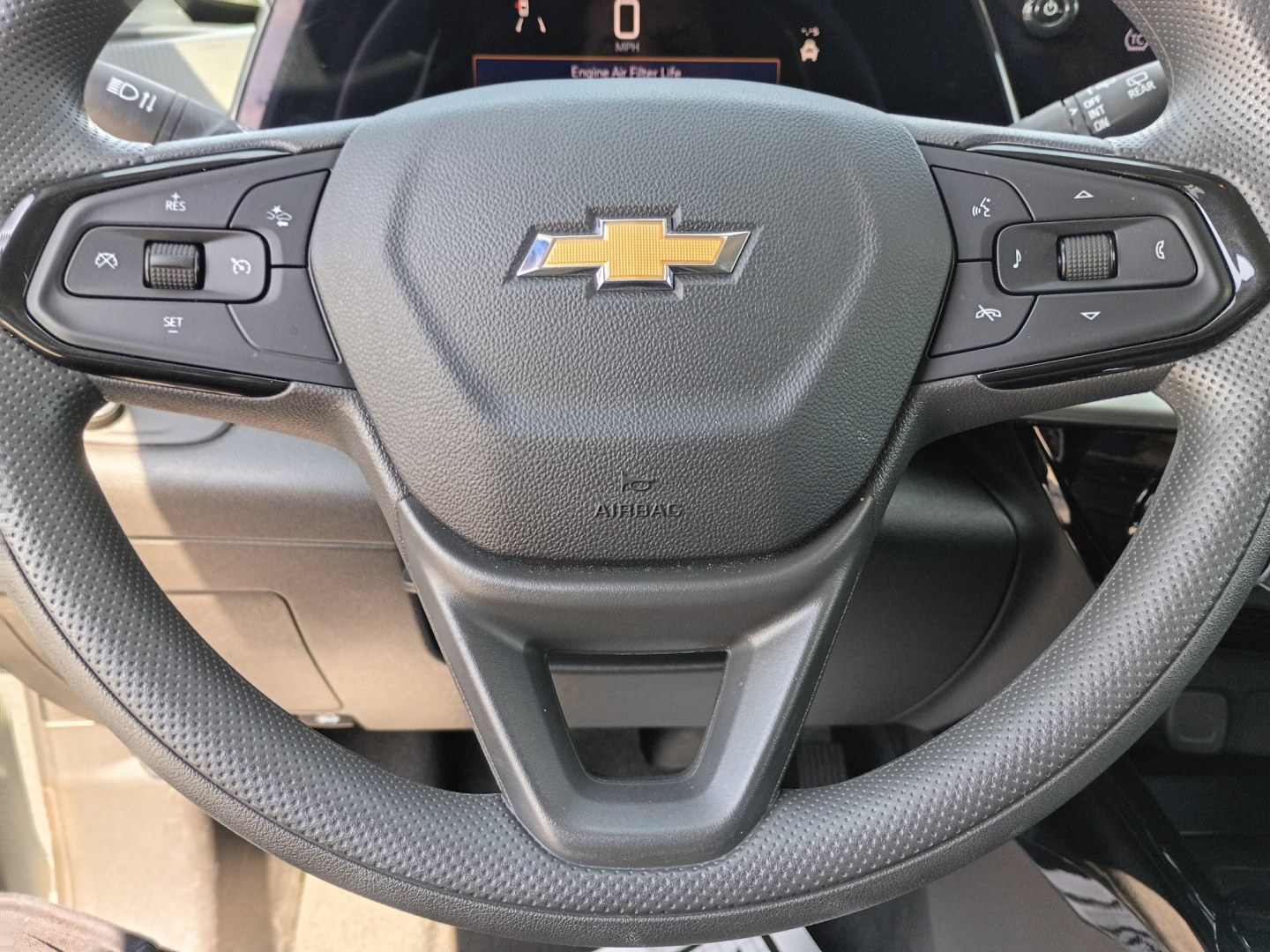 2025 Gray /Black Chevrolet Trax LT (KL77LHEP1SC) with an 1.2L L3 TURBO engine, 6A transmission, located at 1842 Wirt Road, Houston, TX, 77055, (713) 973-3903, 29.805330, -95.484787- Photo#18