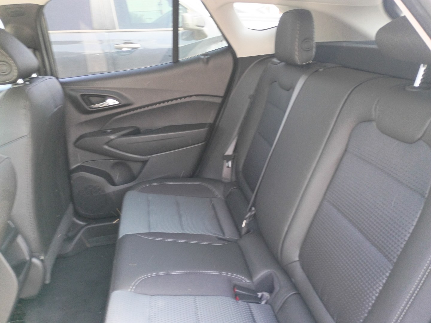 2026 Black /Black CHEVROLET Trax 1LT (KL77LHEP8TC) with an 1.2L L3 TURBO engine, 6A transmission, located at 1842 Wirt Road, Houston, TX, 77055, (713) 973-3903, 29.805330, -95.484787- Photo#9