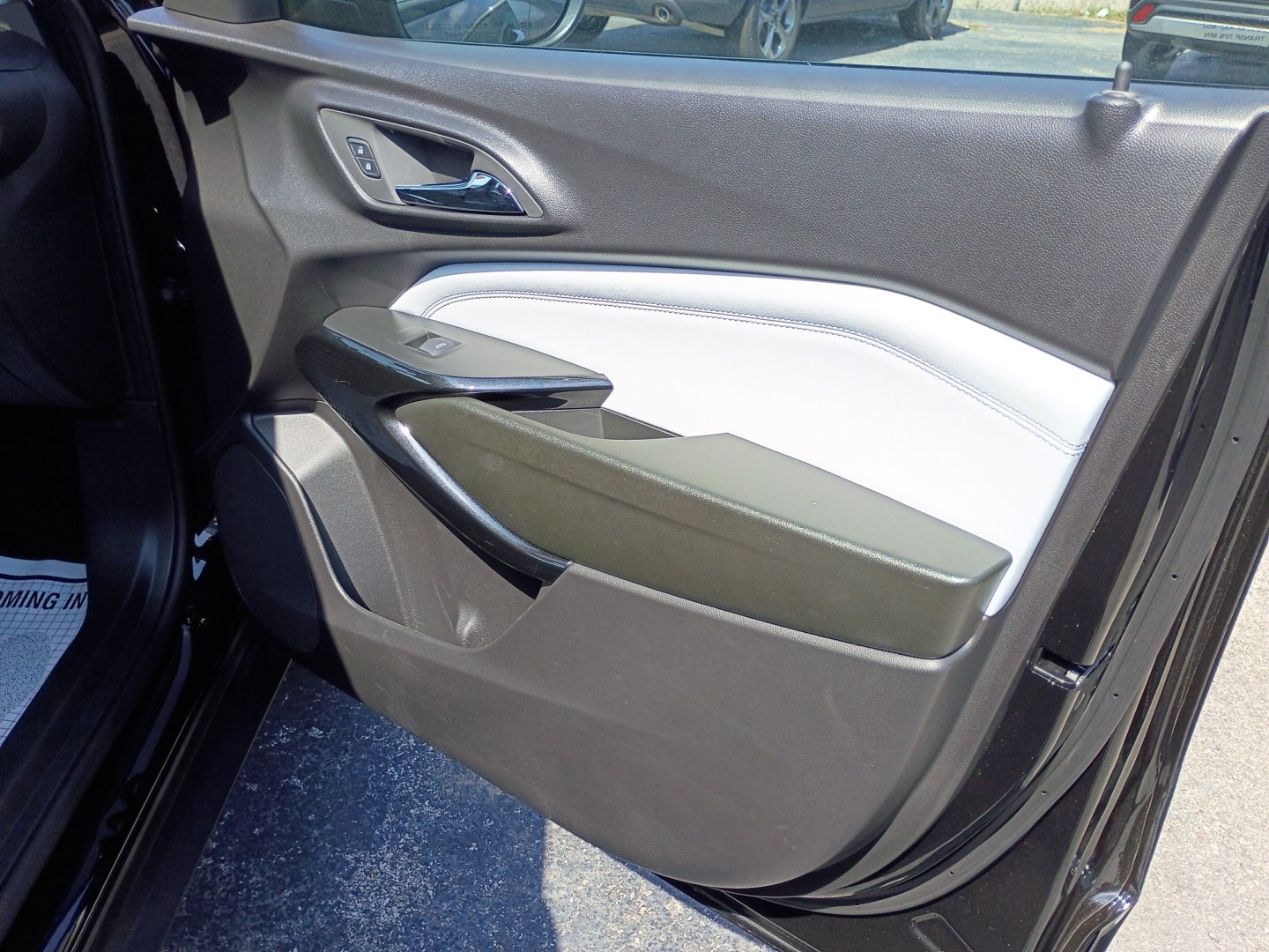 2026 Black /Black CHEVROLET Trax 1LT (KL77LHEP8TC) with an 1.2L L3 TURBO engine, 6A transmission, located at 1842 Wirt Road, Houston, TX, 77055, (713) 973-3903, 29.805330, -95.484787- Photo#12