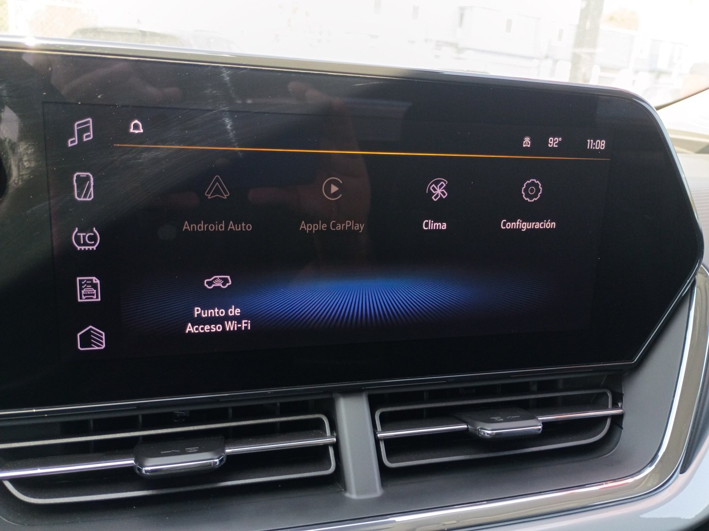 2026 Black /Black CHEVROLET Trax 1LT (KL77LHEP8TC) with an 1.2L L3 TURBO engine, 6A transmission, located at 1842 Wirt Road, Houston, TX, 77055, (713) 973-3903, 29.805330, -95.484787- Photo#18