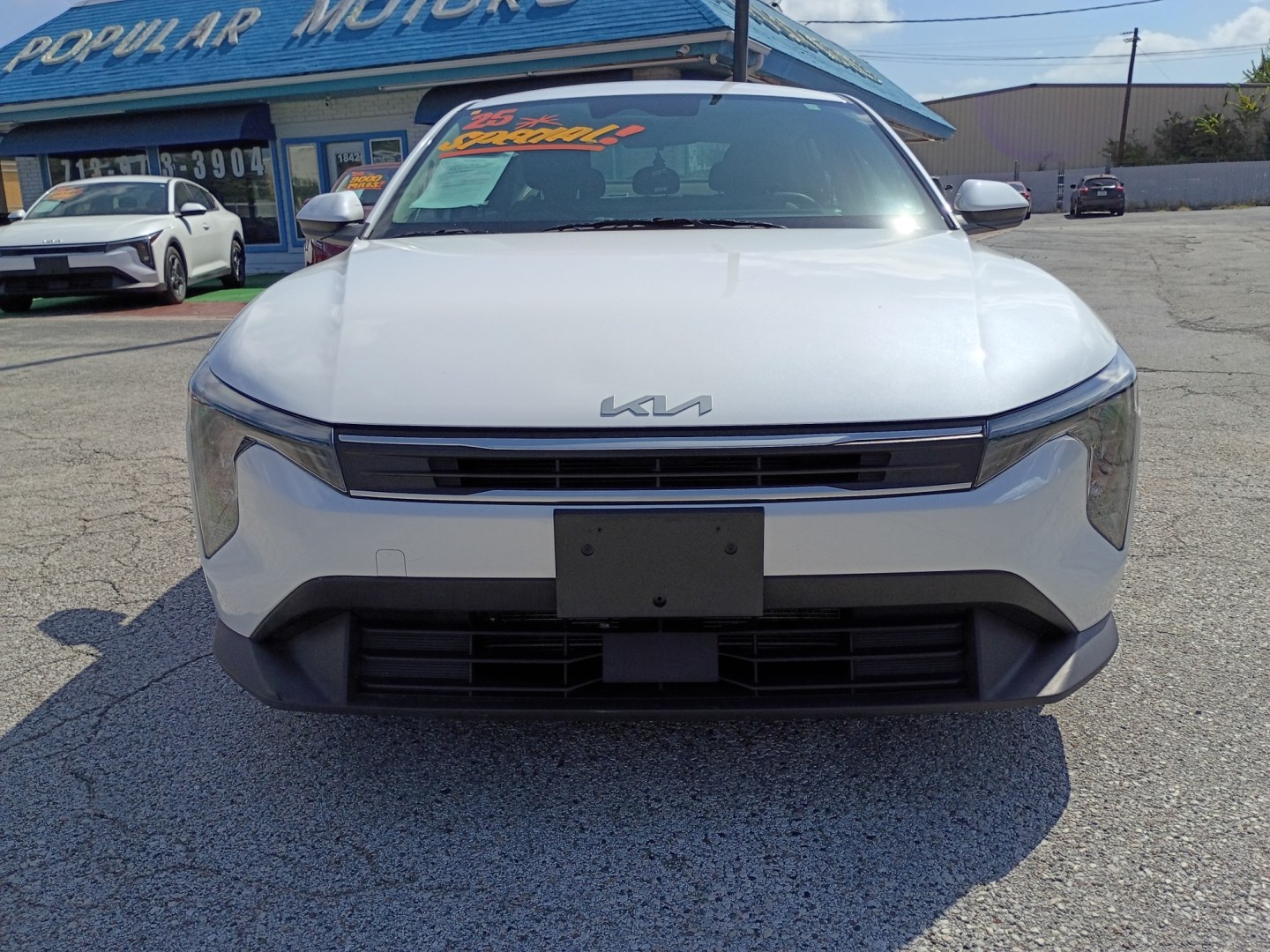 2025 White /Black Kia K4 LX (3KPFT4DE8SE) with an 2.0L L4 DOHC 16V engine, CVT transmission, located at 1842 Wirt Road, Houston, TX, 77055, (713) 973-3903, 29.805330, -95.484787- Photo#7