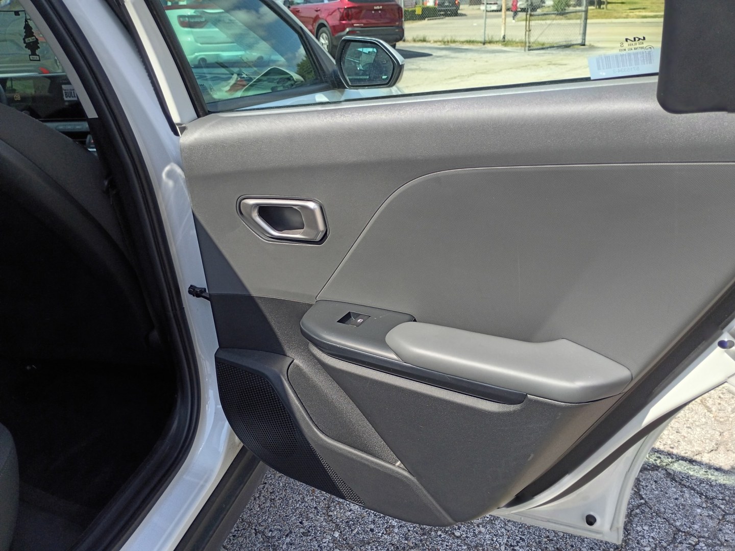 2025 White /Black Kia K4 LX (3KPFT4DE8SE) with an 2.0L L4 DOHC 16V engine, CVT transmission, located at 1842 Wirt Road, Houston, TX, 77055, (713) 973-3903, 29.805330, -95.484787- Photo#15