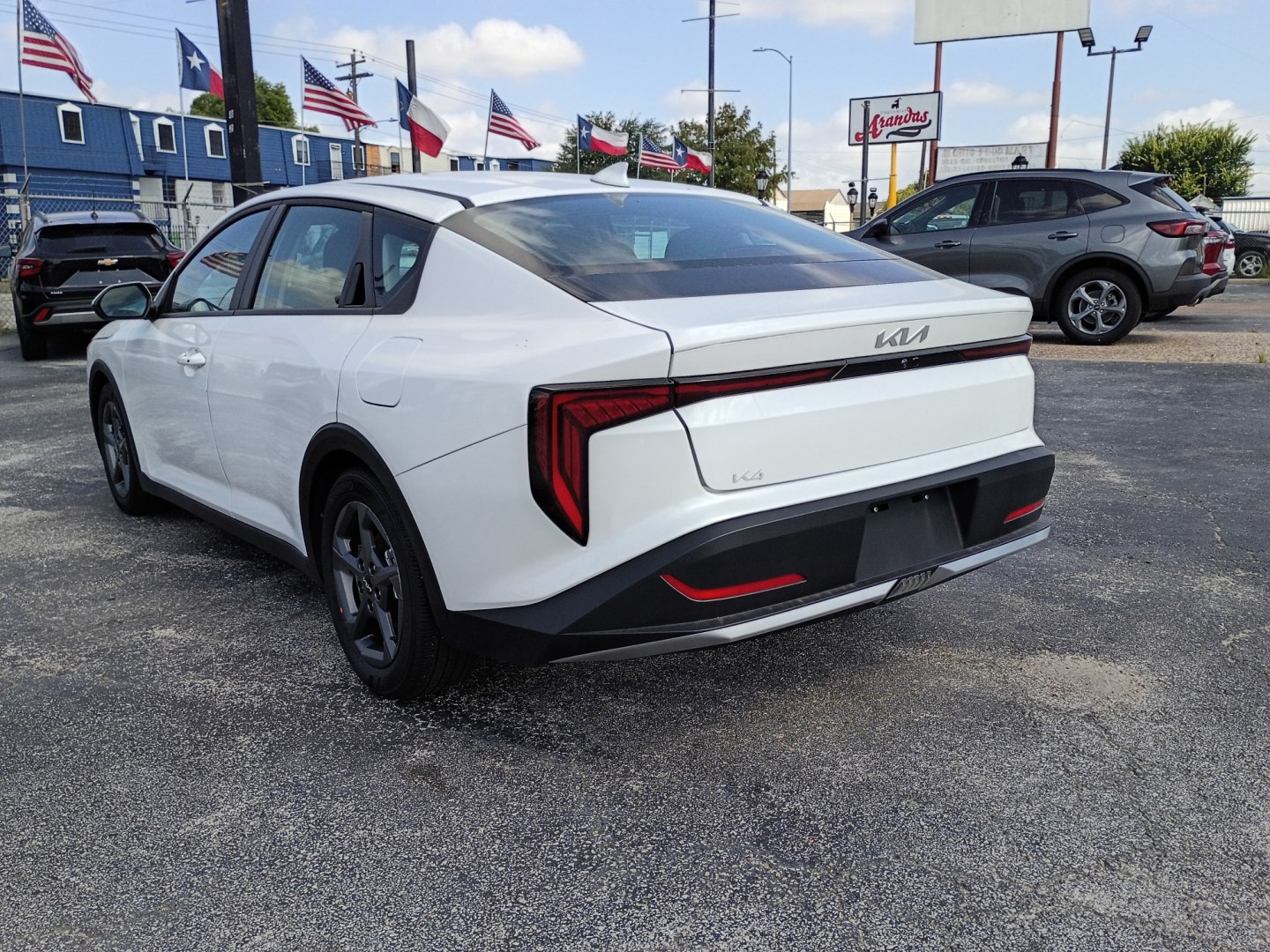 2026 White /Black KIA K4 LX, LXS (3KPFT4DE2TE) , located at 1842 Wirt Road, Houston, TX, 77055, (713) 973-3903, 29.805330, -95.484787- Photo#2