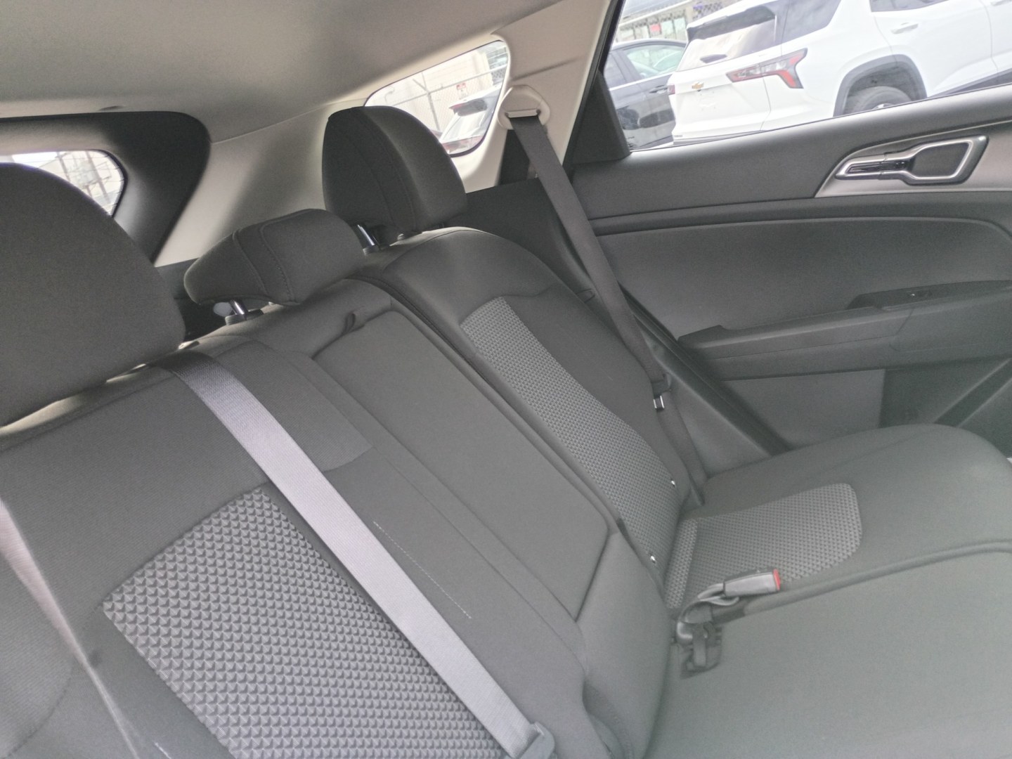 2026 White /Black Kia Sportage LX (5XYK23DF4TG) with an 2.5L V6 DOHC 24V engine, 8A transmission, located at 1842 Wirt Road, Houston, TX, 77055, (713) 973-3903, 29.805330, -95.484787- Photo#14
