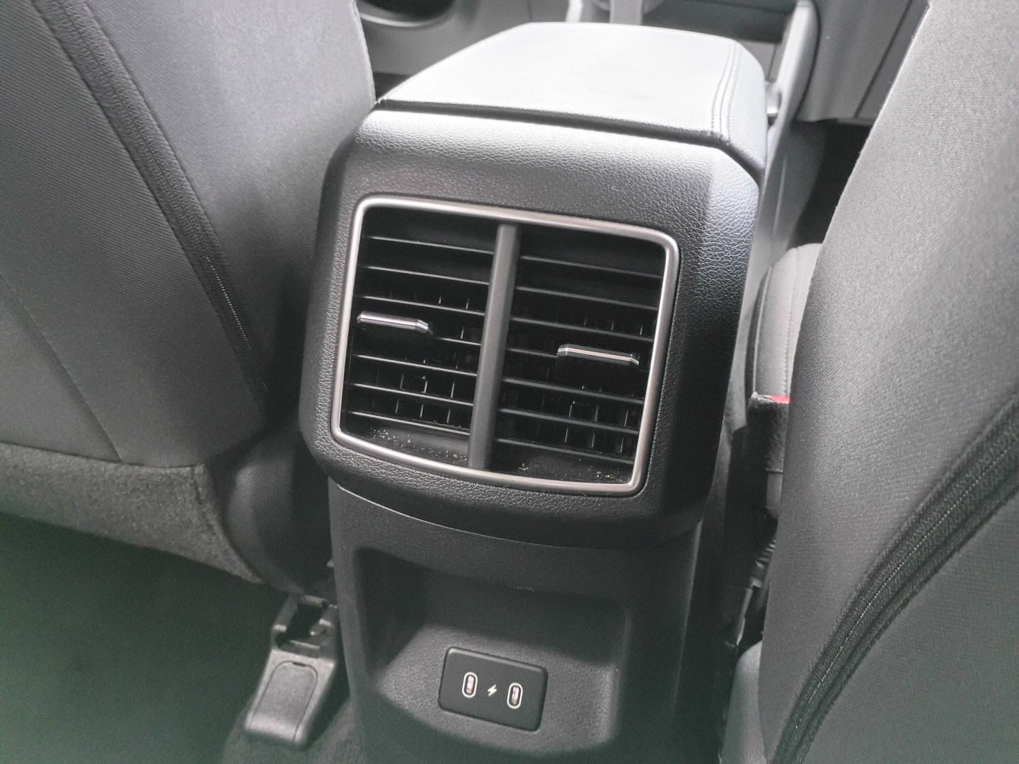 2026 White /Black Kia Sportage LX (5XYK23DF4TG) with an 2.5L V6 DOHC 24V engine, 8A transmission, located at 1842 Wirt Road, Houston, TX, 77055, (713) 973-3903, 29.805330, -95.484787- Photo#16