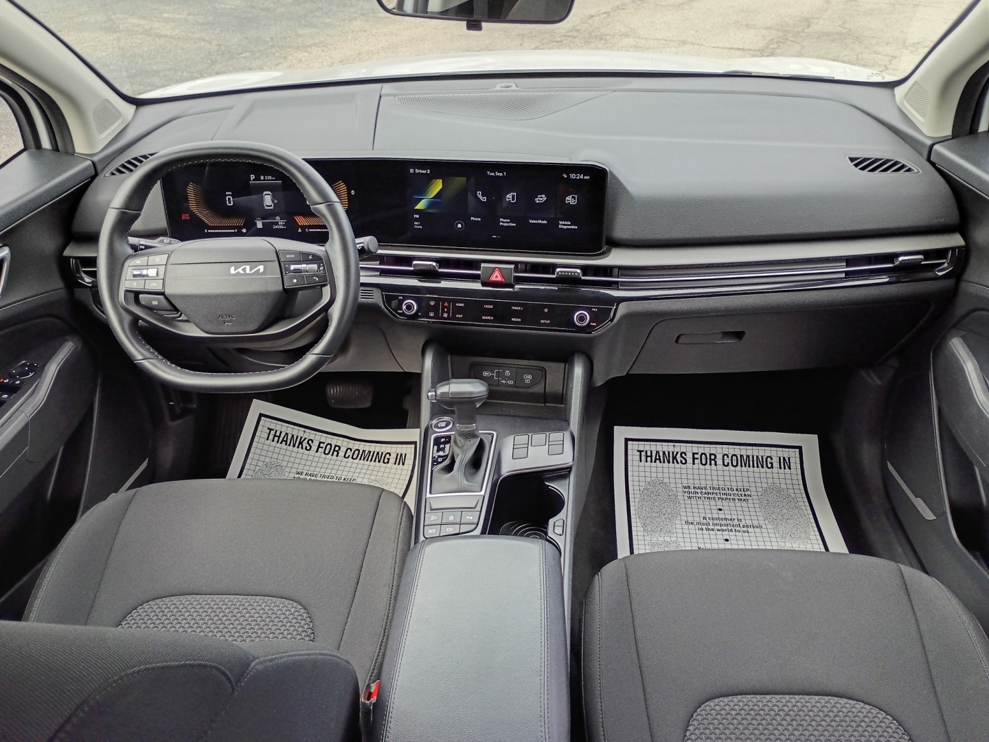 2026 White /Black Kia Sportage LX (5XYK23DF4TG) with an 2.5L V6 DOHC 24V engine, 8A transmission, located at 1842 Wirt Road, Houston, TX, 77055, (713) 973-3903, 29.805330, -95.484787- Photo#17