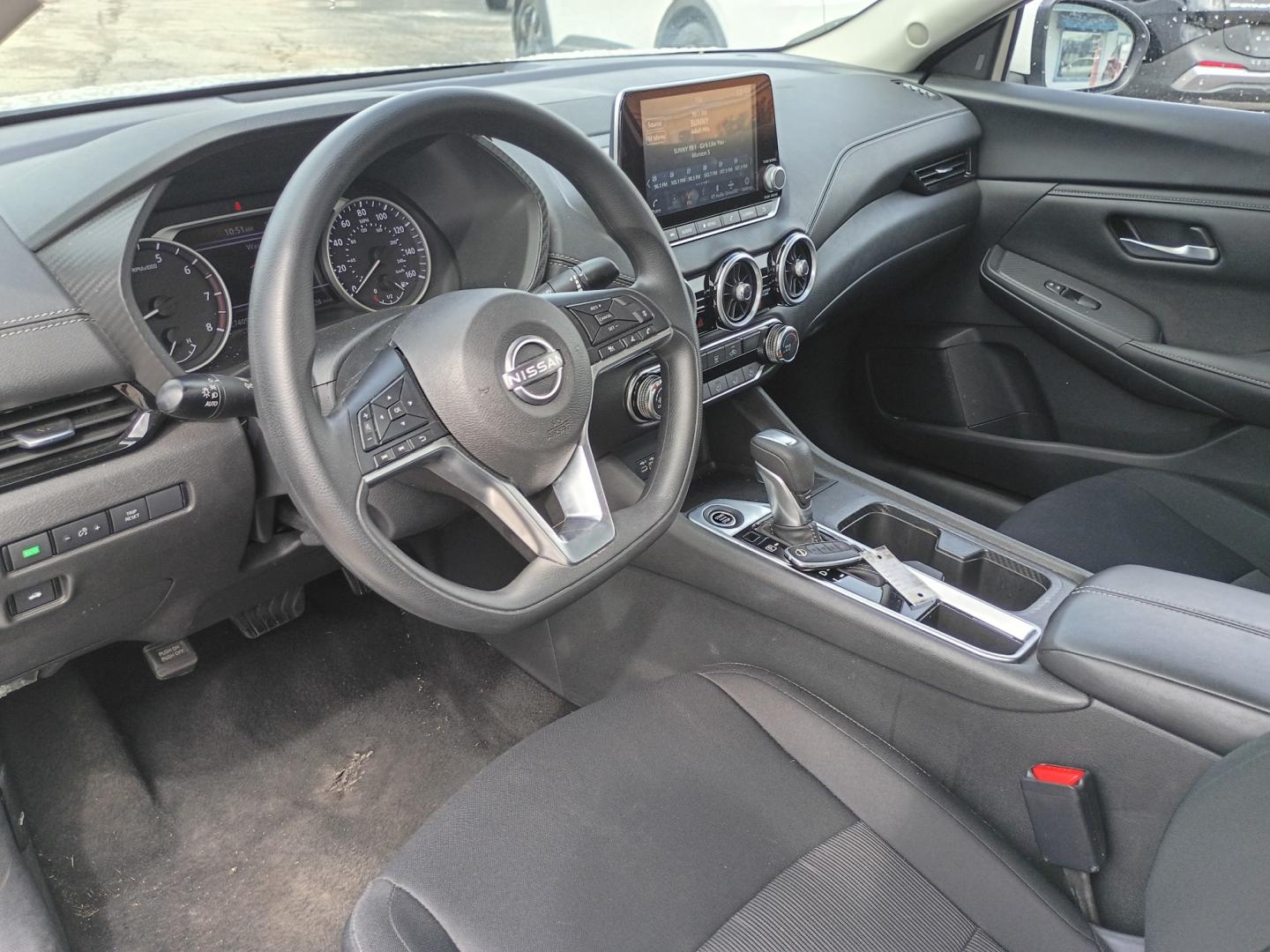 2025 White /Black Nissan Sentra SV (3N1AB8CV1SY) with an 1.8L L4 SFI DOHC 16V engine, CVT transmission, located at 1842 Wirt Road, Houston, TX, 77055, (713) 973-3903, 29.805330, -95.484787- Photo#8
