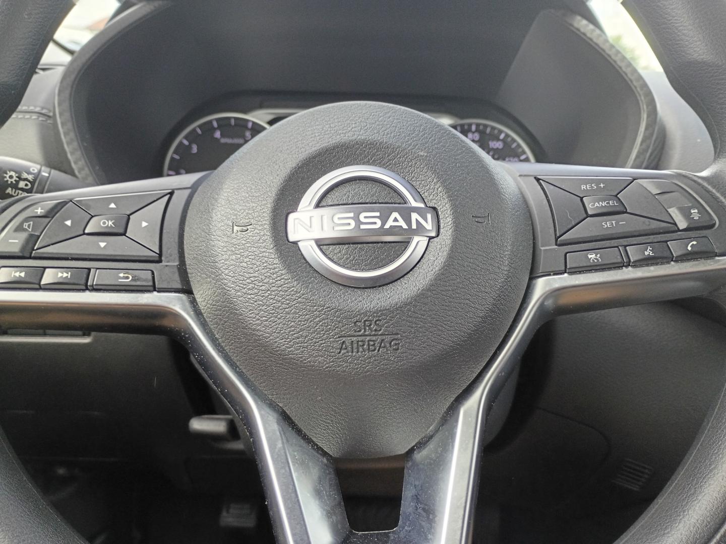 2025 White /Black Nissan Sentra SV (3N1AB8CV1SY) with an 1.8L L4 SFI DOHC 16V engine, CVT transmission, located at 1842 Wirt Road, Houston, TX, 77055, (713) 973-3903, 29.805330, -95.484787- Photo#16