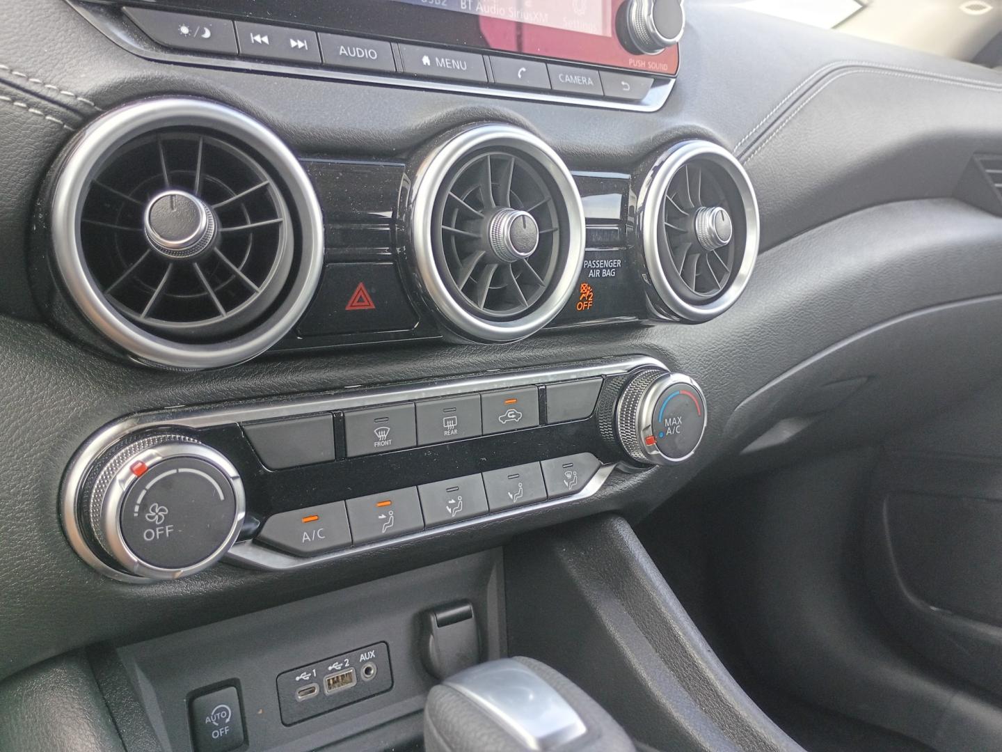 2025 White /Black Nissan Sentra SV (3N1AB8CV1SY) with an 1.8L L4 SFI DOHC 16V engine, CVT transmission, located at 1842 Wirt Road, Houston, TX, 77055, (713) 973-3903, 29.805330, -95.484787- Photo#20