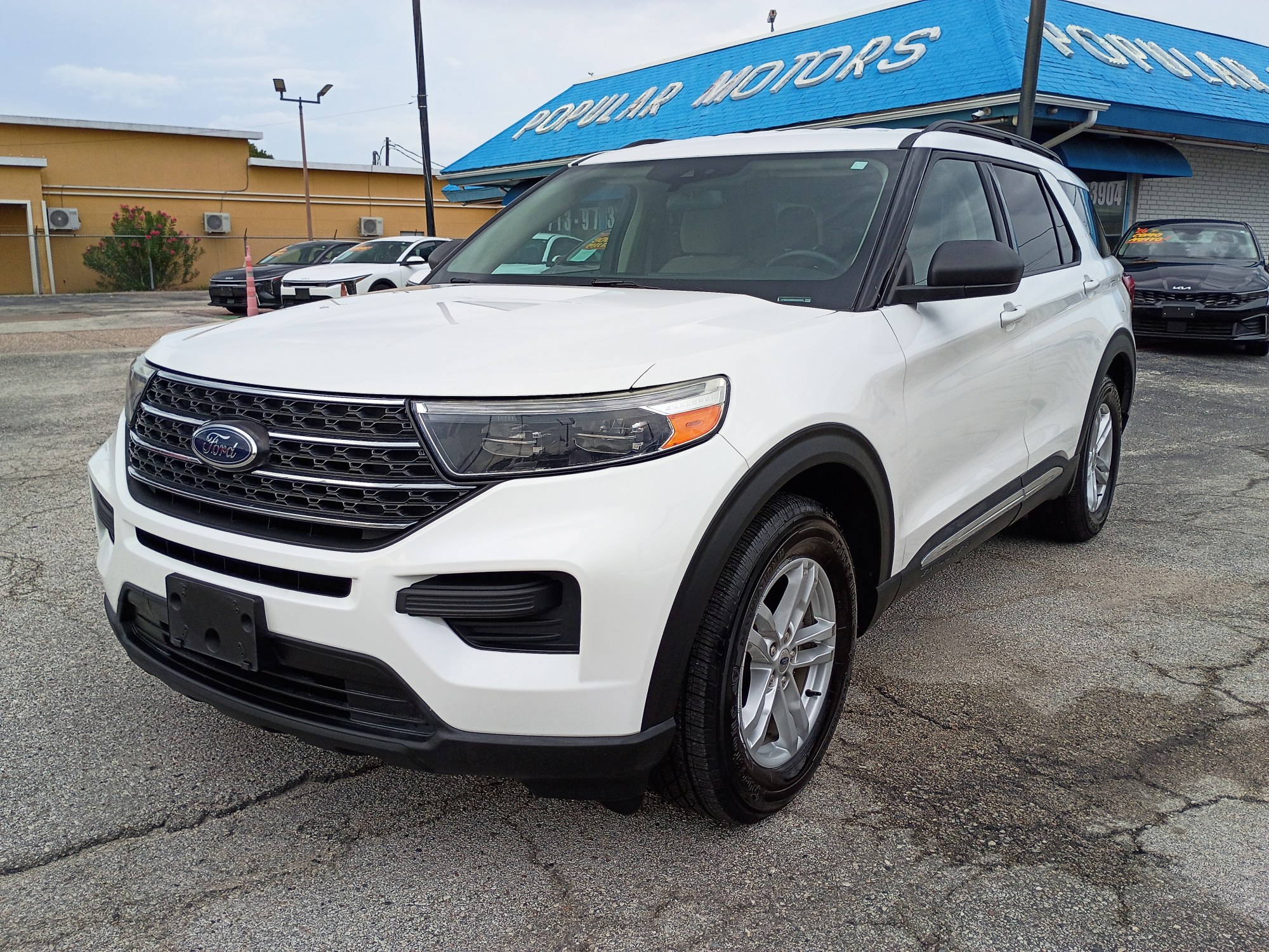photo of 2022 Ford Explorer XLT