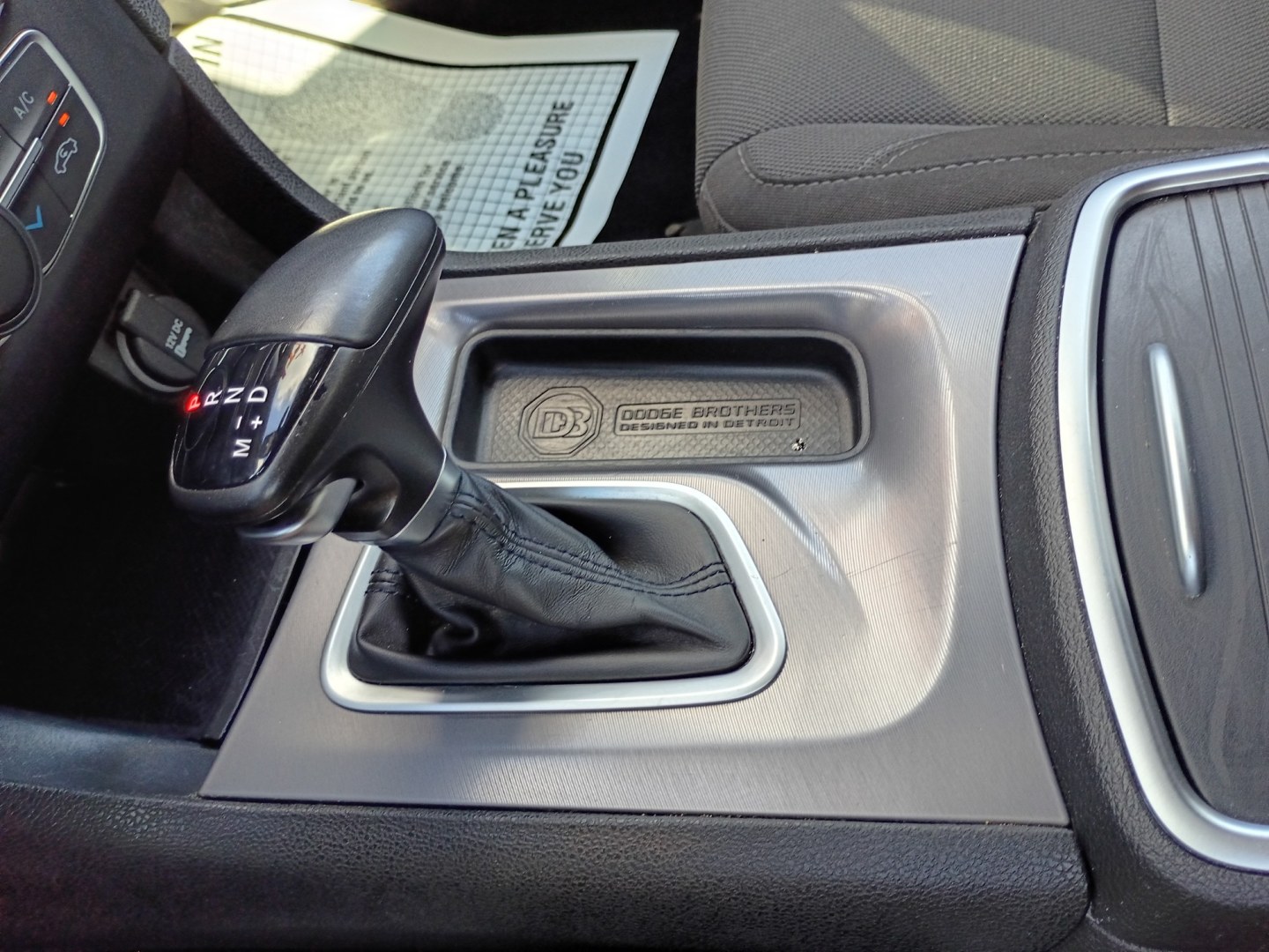 2022 White /Black Dodge Charger SXT (2C3CDXBG0NH) with an 3.6L V6 DOHC 24V engine, 8A transmission, located at 1842 Wirt Road, Houston, TX, 77055, (713) 973-3903, 29.805330, -95.484787- Photo#15