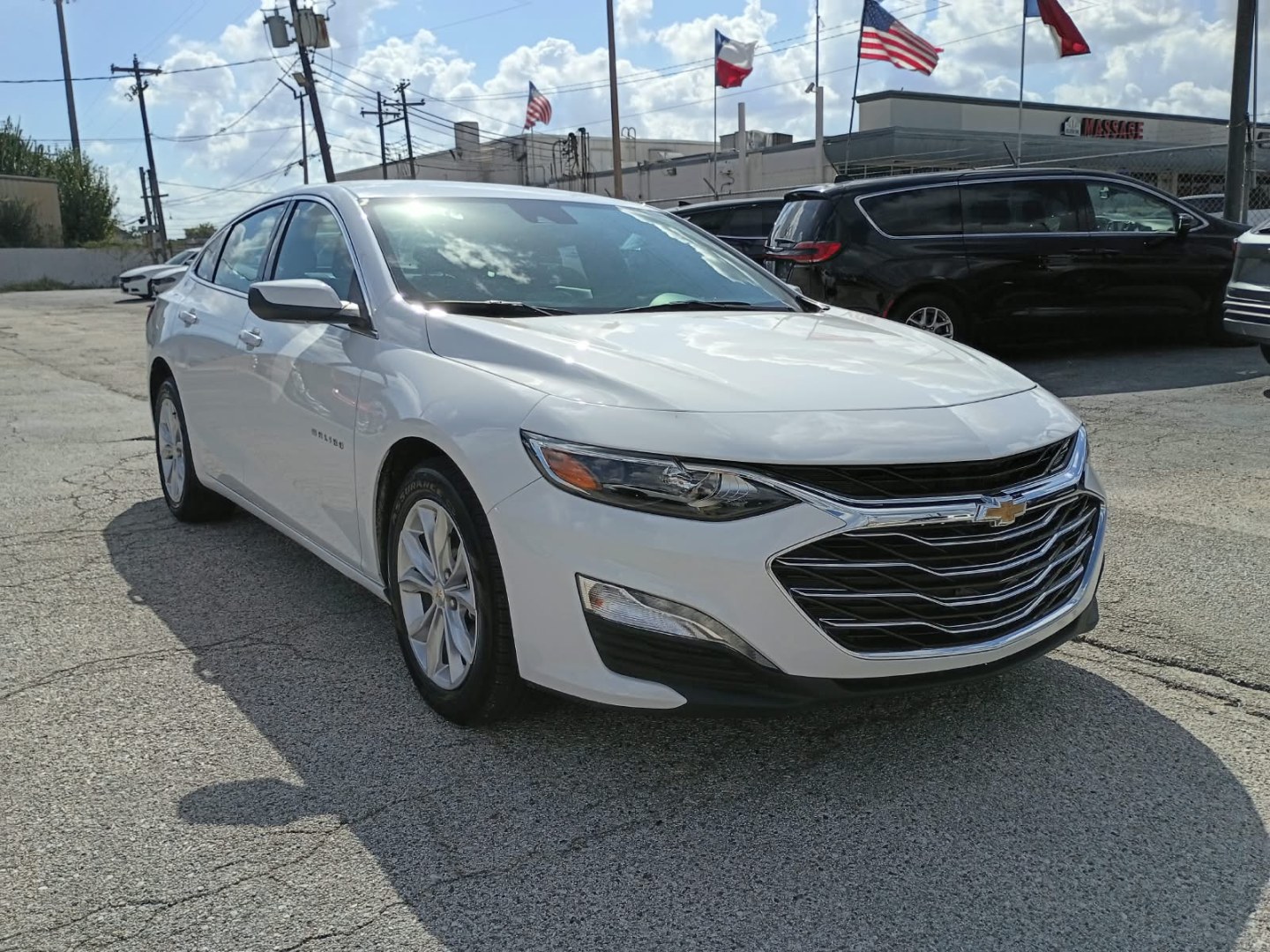 2025 White /Black Chevrolet Malibu 1LT (1G1ZD5ST5SF) with an 1.5L L4 DOHC 16V engine, 6A transmission, located at 1842 Wirt Road, Houston, TX, 77055, (713) 973-3903, 29.805330, -95.484787- Photo#6