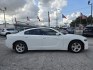 2022 White /Black Dodge Charger SXT (2C3CDXBG4NH) with an 3.6L V6 DOHC 24V engine, 8A transmission, located at 1842 Wirt Road, Houston, TX, 77055, (713) 973-3903, 29.805330, -95.484787- Photo#5