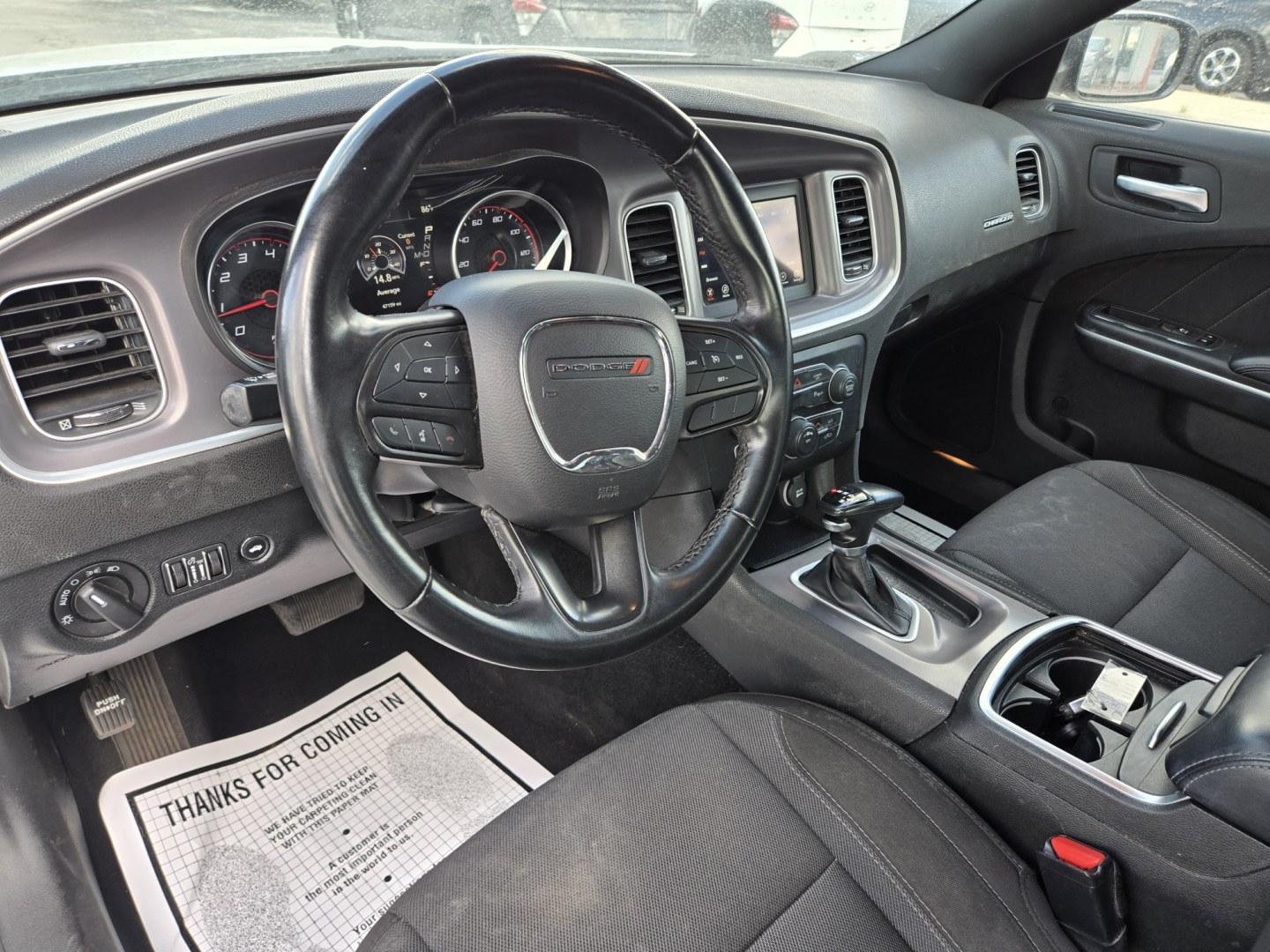 2022 White /Black Dodge Charger SXT (2C3CDXBG4NH) with an 3.6L V6 DOHC 24V engine, 8A transmission, located at 1842 Wirt Road, Houston, TX, 77055, (713) 973-3903, 29.805330, -95.484787- Photo#8