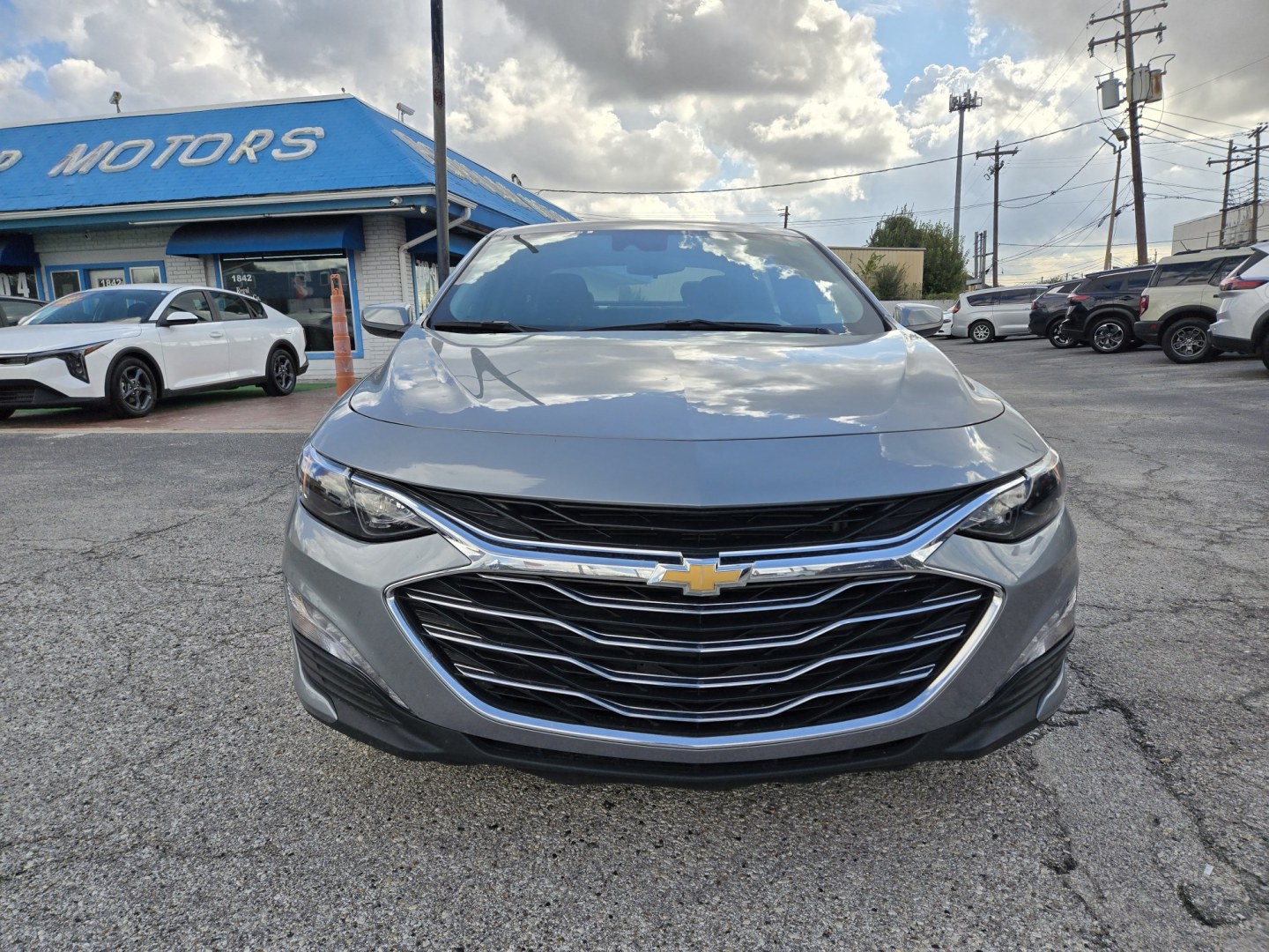 2025 Gray /Black Chevrolet Malibu 1LT (1G1ZD5ST7SF) with an 1.5L L4 DOHC 16V engine, 6A transmission, located at 1842 Wirt Road, Houston, TX, 77055, (713) 973-3903, 29.805330, -95.484787- Photo#7