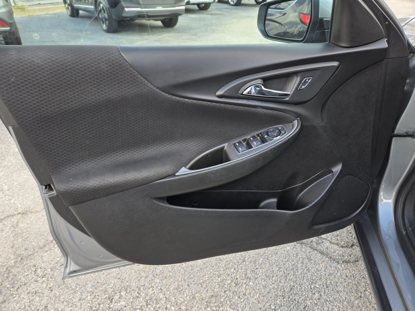 2025 Gray /Black Chevrolet Malibu 1LT (1G1ZD5ST7SF) with an 1.5L L4 DOHC 16V engine, 6A transmission, located at 1842 Wirt Road, Houston, TX, 77055, (713) 973-3903, 29.805330, -95.484787- Photo#9